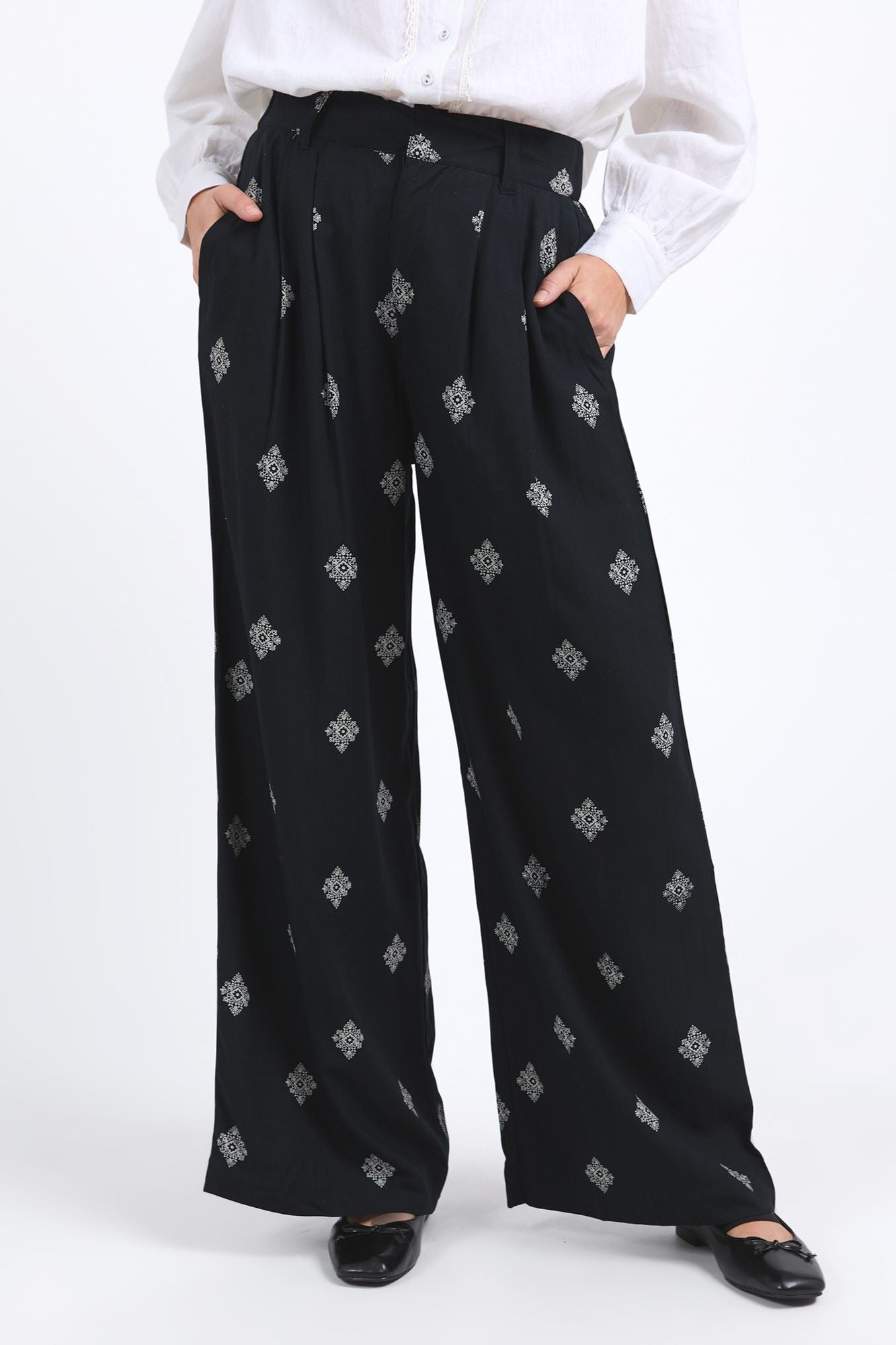 Elm Georgina Print Pants - Stylish Floral Printed Women's Trousers for Casual Wear, Office & Travel