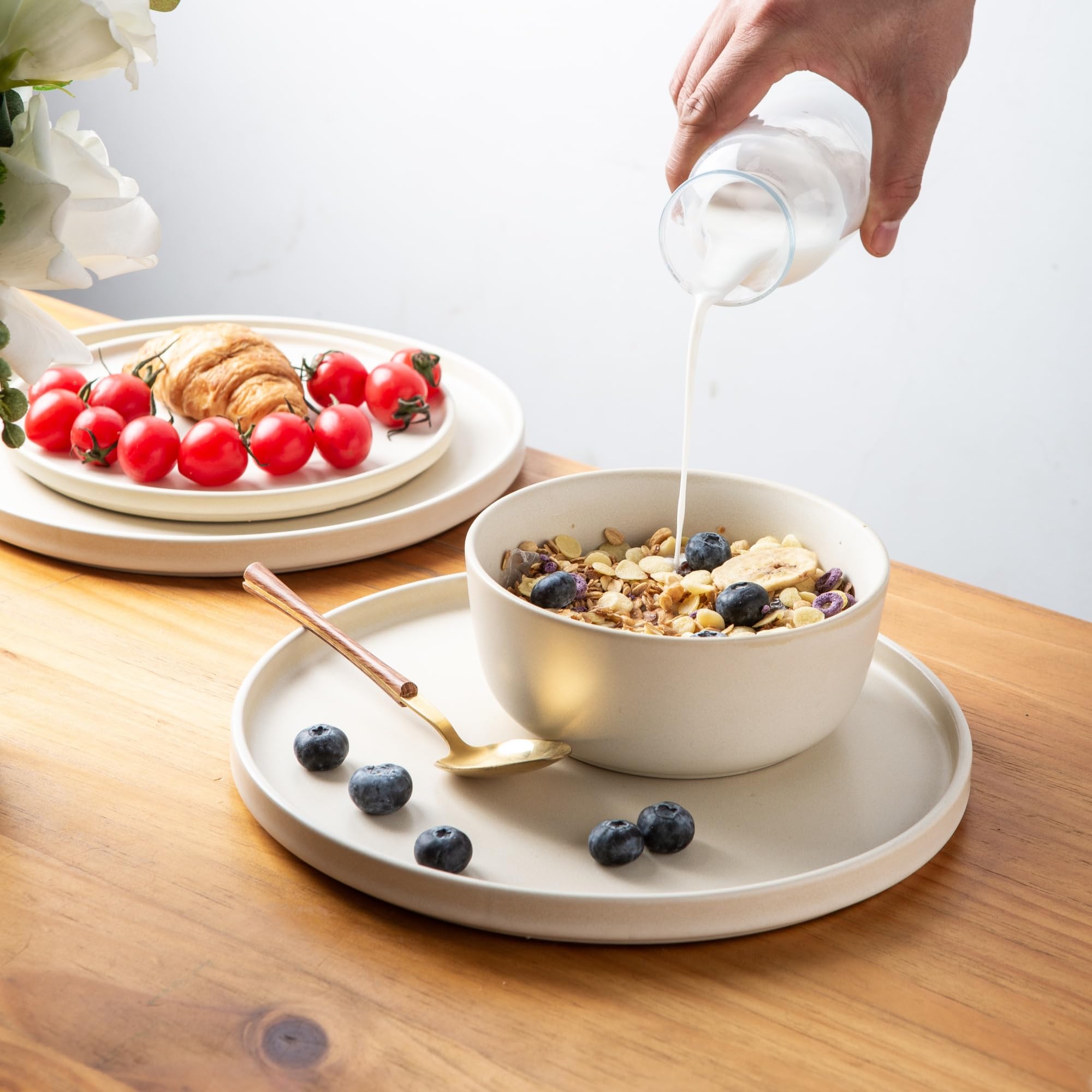 AmorArc 8-Inch Ceramic Dinner Plates Set of 4 - Matte Glaze Salad, Dessert & Appetizer Dishes - Microwave & Dishwasher Safe Scratch-Resistant Ivory Tableware - Perfect for Family Dinners, Parties & Restaurant Use