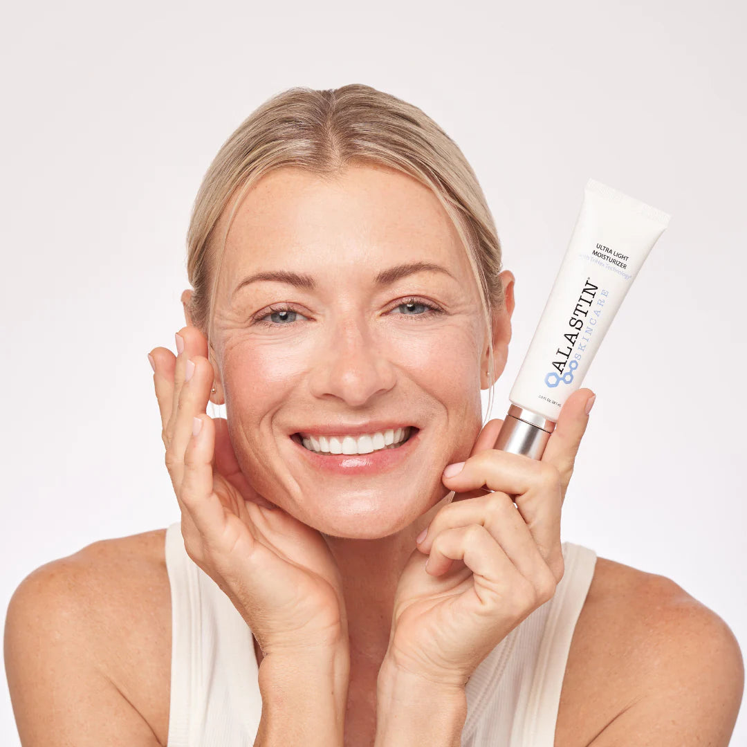 Alastin Ultra Light Moisturizer for Face - Hydrating & Nourishing Daily Moisturizer with Hyaluronic Acid - Perfect for Dry, Sensitive Skin & Under Makeup Application