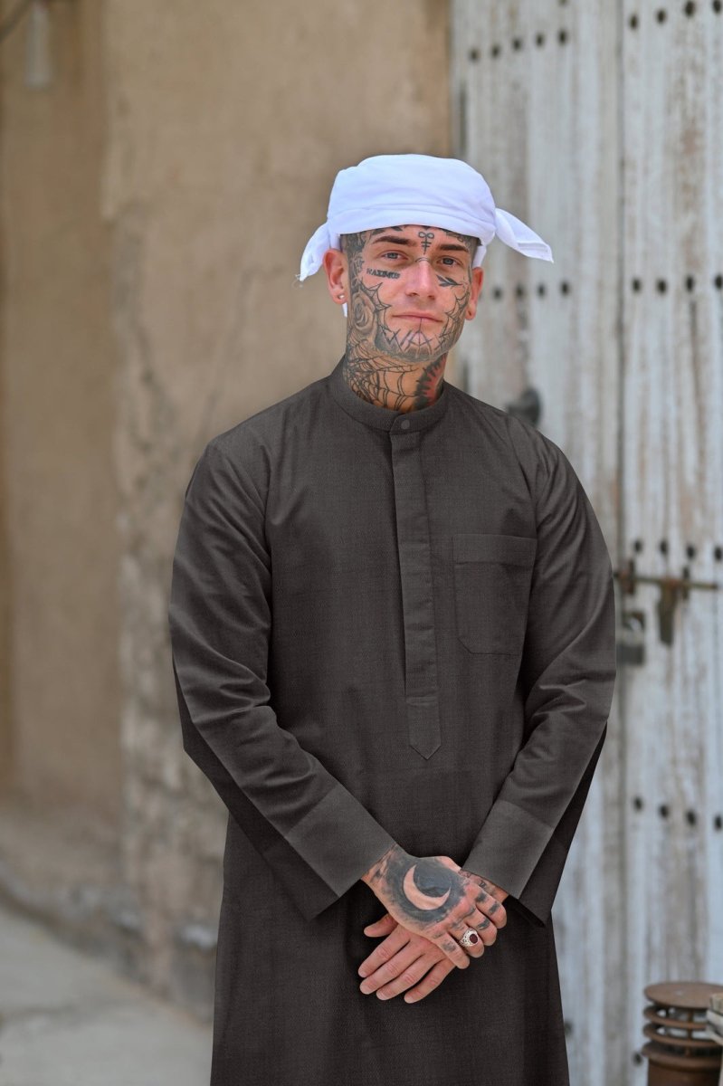 Premium Men's Charcoal Cashmere Wool Kuwaiti Thobe - Luxurious & Comfortable Traditional Arabic Robe for Special Occasions & Daily Wear