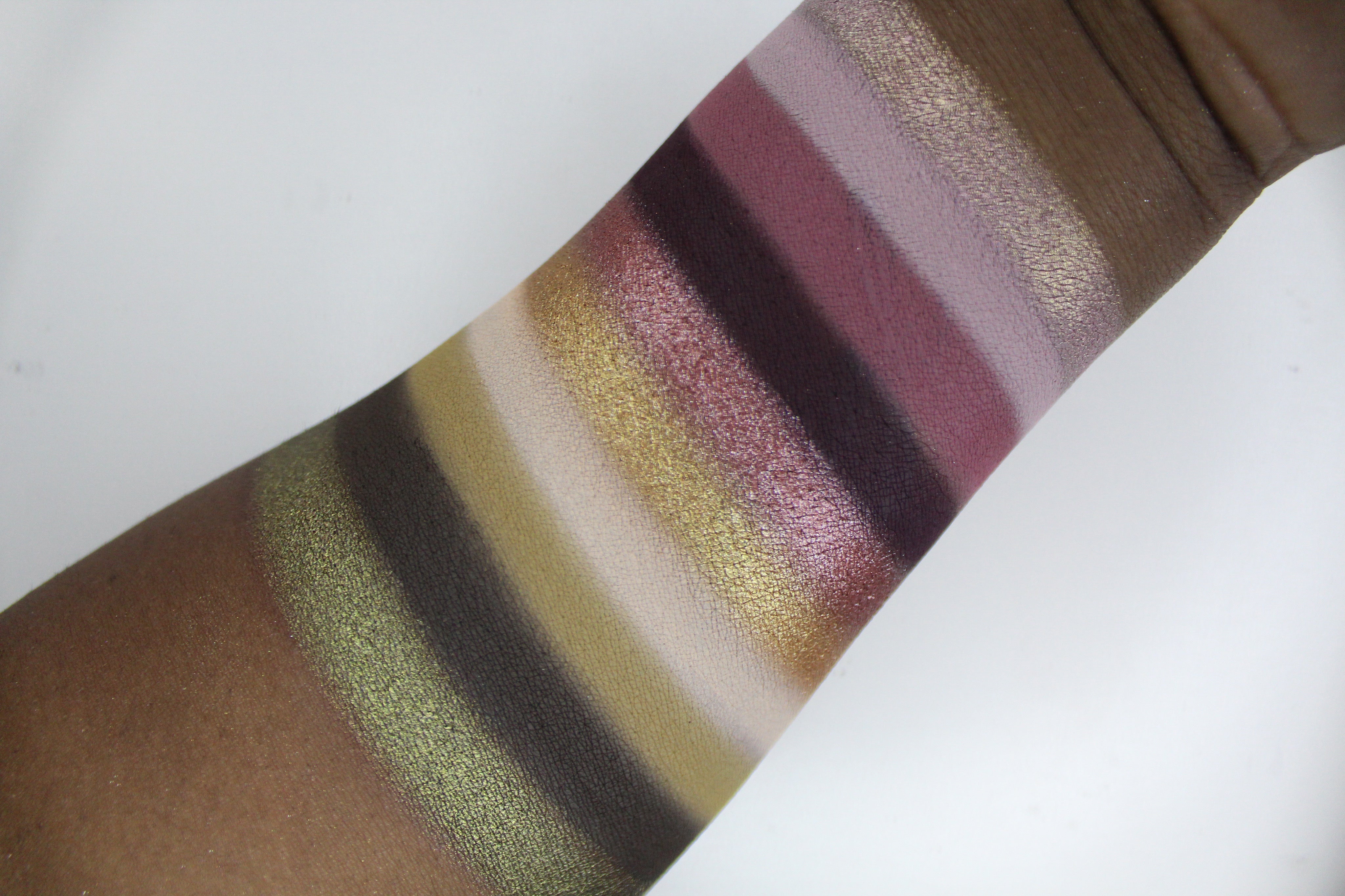 Best Dollhouse Eyeshadow Palette - 12 Highly Pigmented Matte & Shimmer Shades for Stunning Eye Makeup | Perfect for Day & Night Looks, Parties & Special Occasions