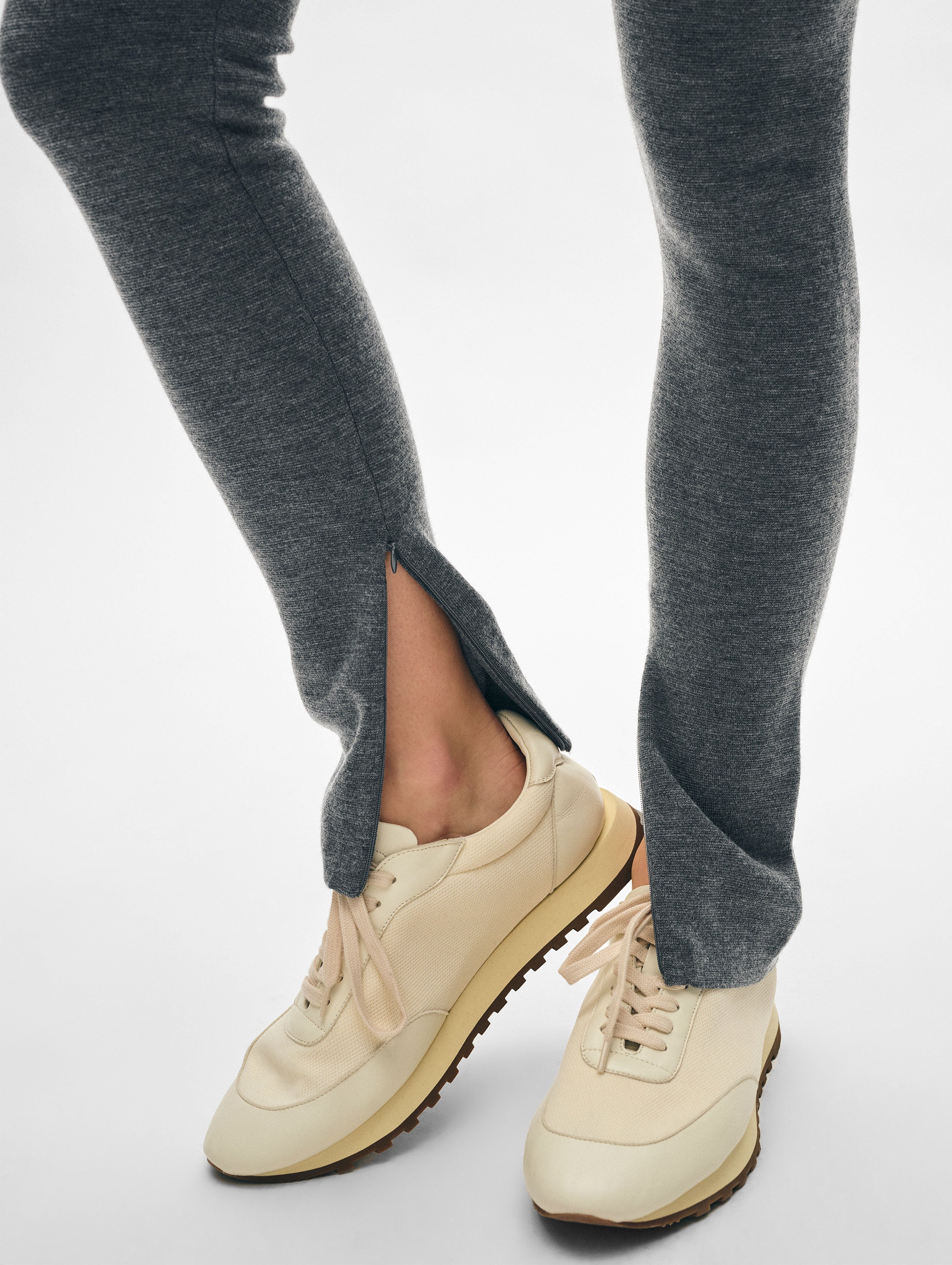 Premium Superfine Merino Wool Zip Leggings for Women - Thermal Base Layer for Hiking, Yoga & Winter Outdoor Activities