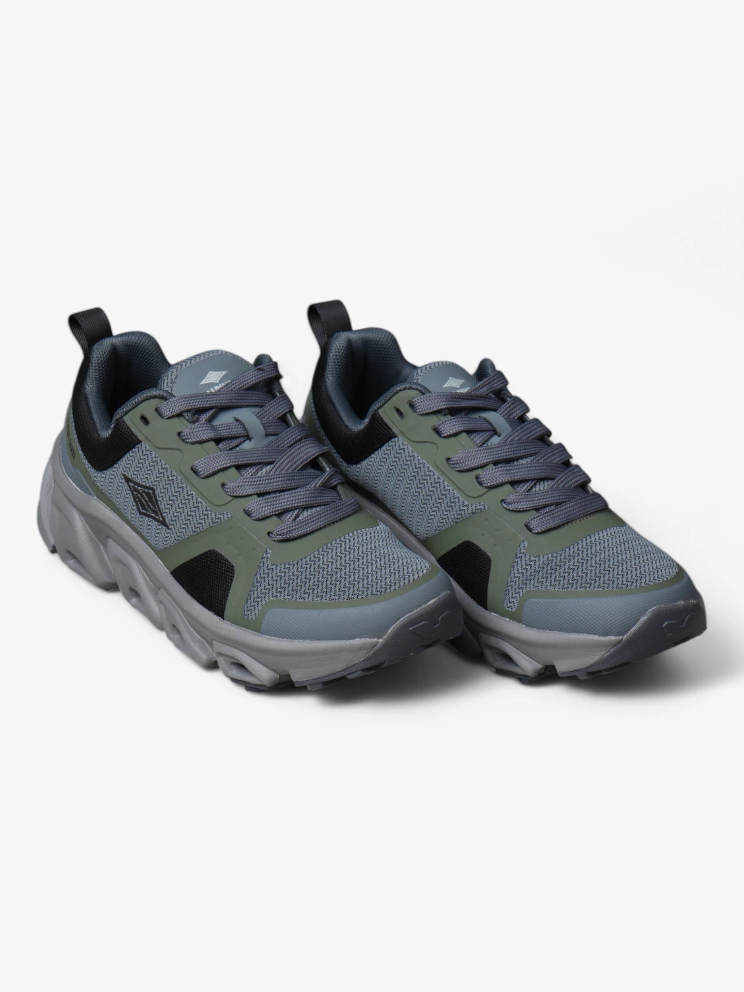 Alpine Skate Kalispell Grey & Black Skateboarding Shoes - Durable & Comfortable for Street Skating & Casual Wear