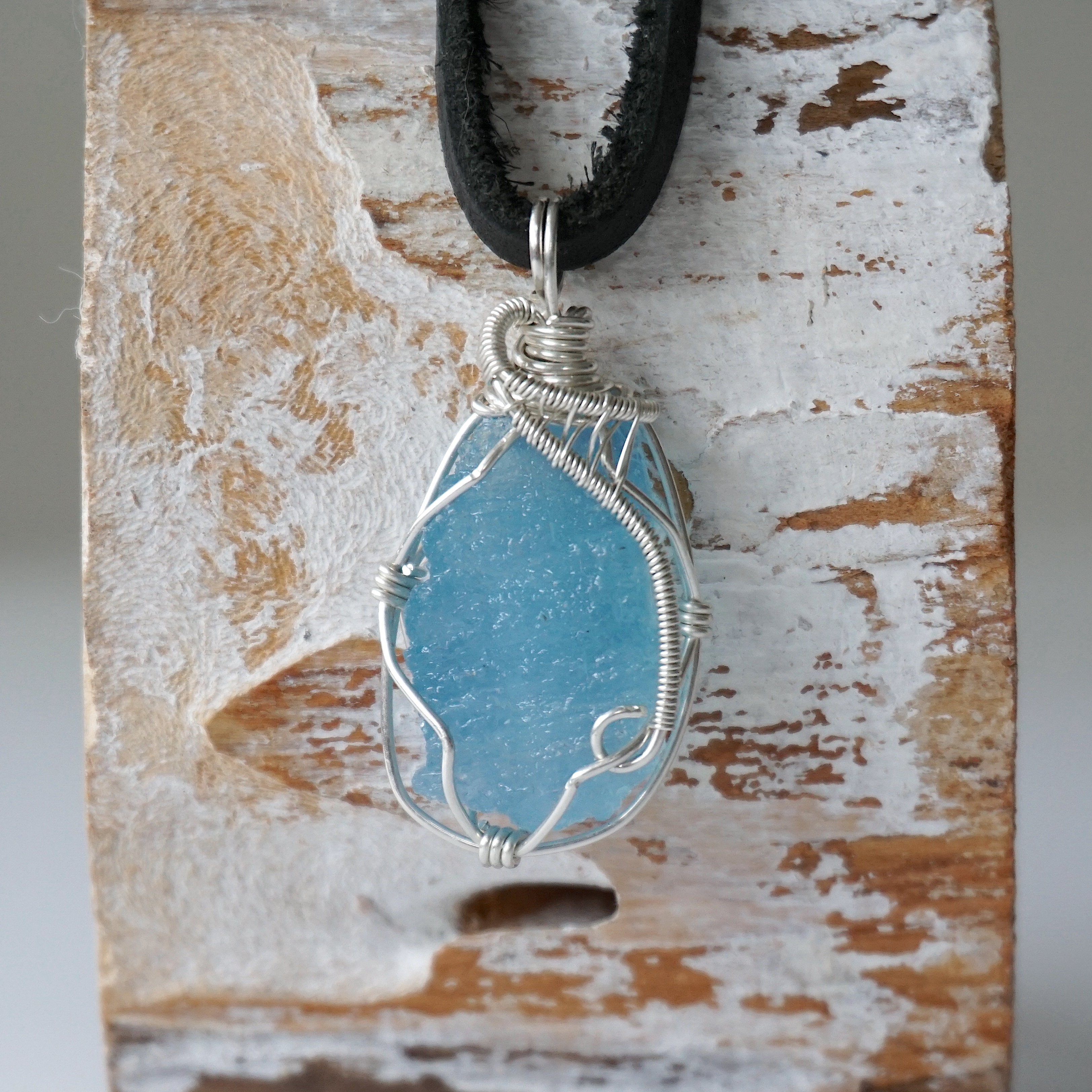 Natural Raw Blue Aquamarine Pendant Necklace with Adjustable Black Leather Cord - Boho Chic Jewelry for Women, Perfect for Everyday Wear & Spiritual Healing