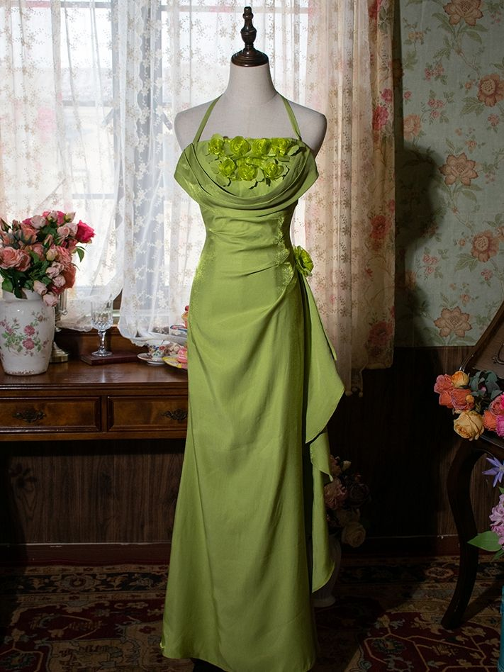 Elegant Halter Green Sheath Long Prom Dress with Ruffle Detail - Formal Evening Gown for Homecoming, Wedding, Ball & Special Occasions - Style J4964