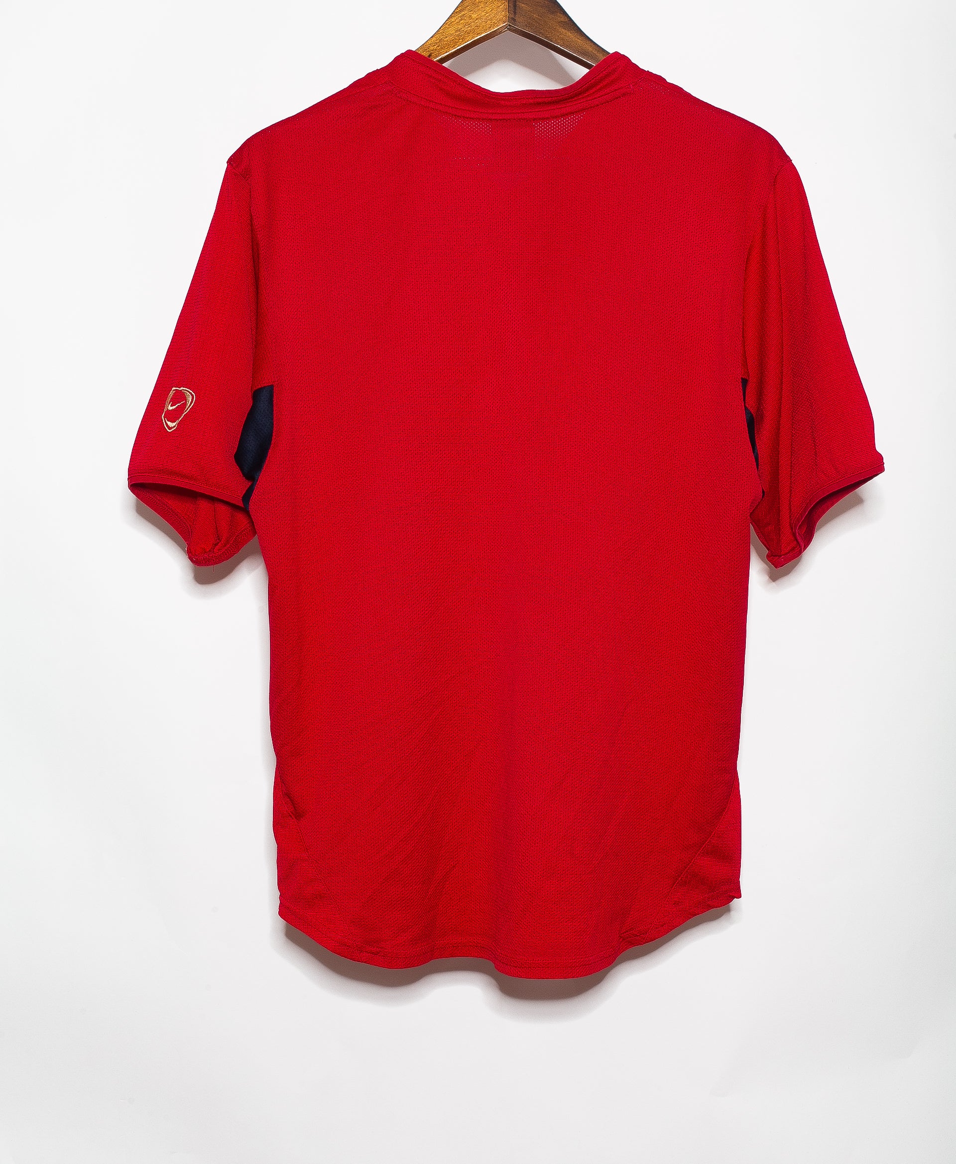 2000 Arsenal Official Training Jersey for Men - High-Quality Soccer Shirt for Fans & Players - Perfect for Matchdays, Training & Casual Wear