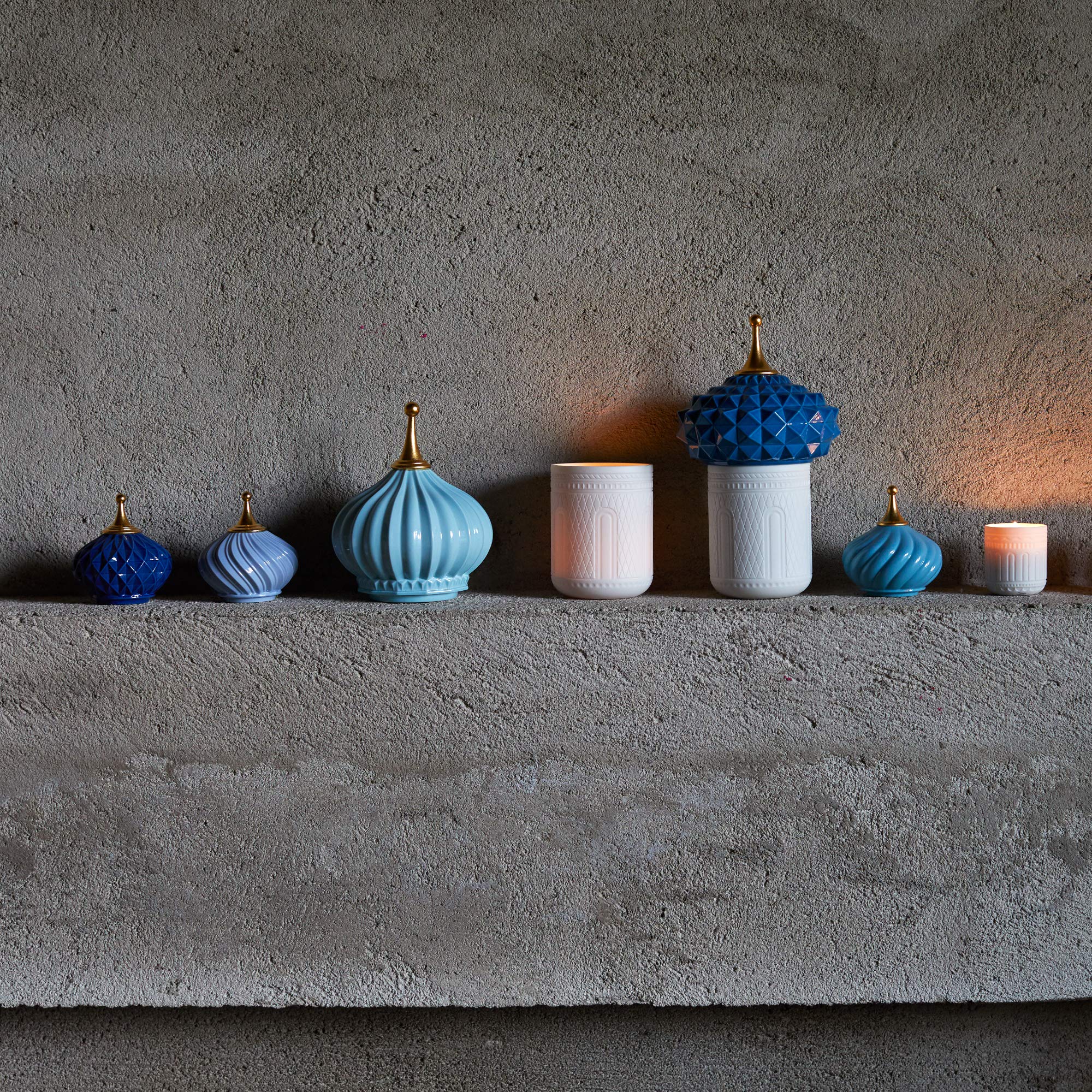 LLADRÓ North Tower Candle 1001 Lights - Unbreakable Spirit Scented Porcelain Candle for Home Decor, Luxury Gifts & Romantic Ambiance