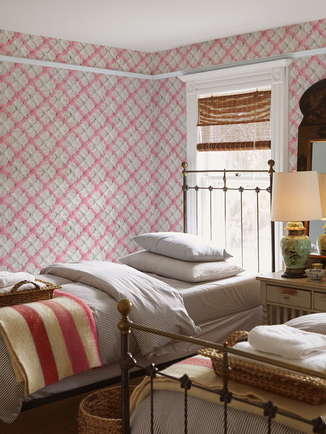 Chris Benz Pink Chenille Quilt Wallpaper - Soft Textured Floral Design for Bedroom & Nursery Decor