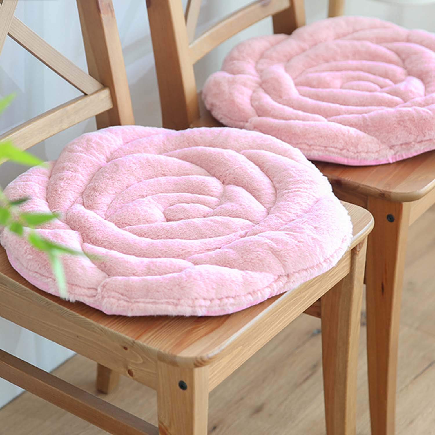 Soft Plush Rose-Shaped Seat Cushion - Non-Slip Thick Chair Pad with Shaggy Texture for Pain Relief - Perfect for Home, Office, Sofa, Car & Wheelchair - Cozy Tatami-Style Dining & Relaxation Comfort