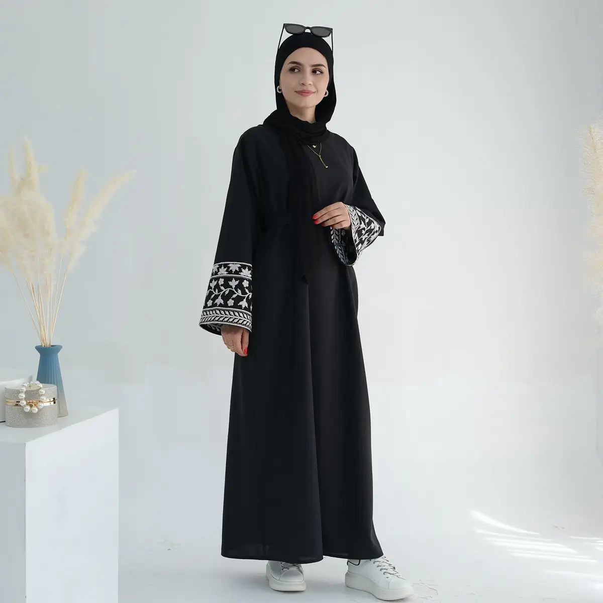 Elegant Muslim Women's Embroidery Sleeve Abaya Dress - Modest Islamic Prayer Dress for Mosque, Eid & Special Occasions