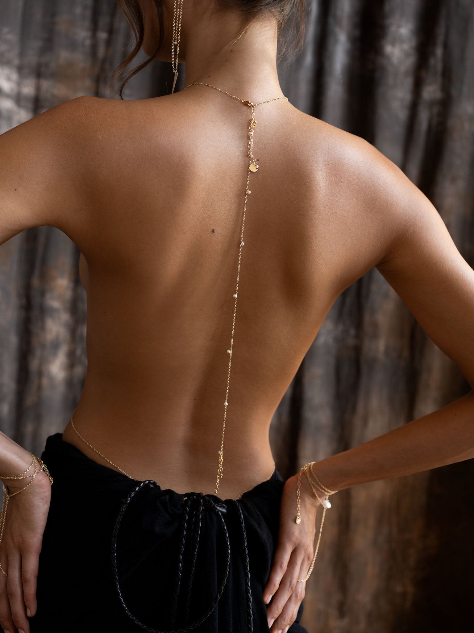Elegant Vine Back Chain Choker Necklace for Women - Gold Plated Bohemian Jewelry for Parties, Weddings & Date Nights