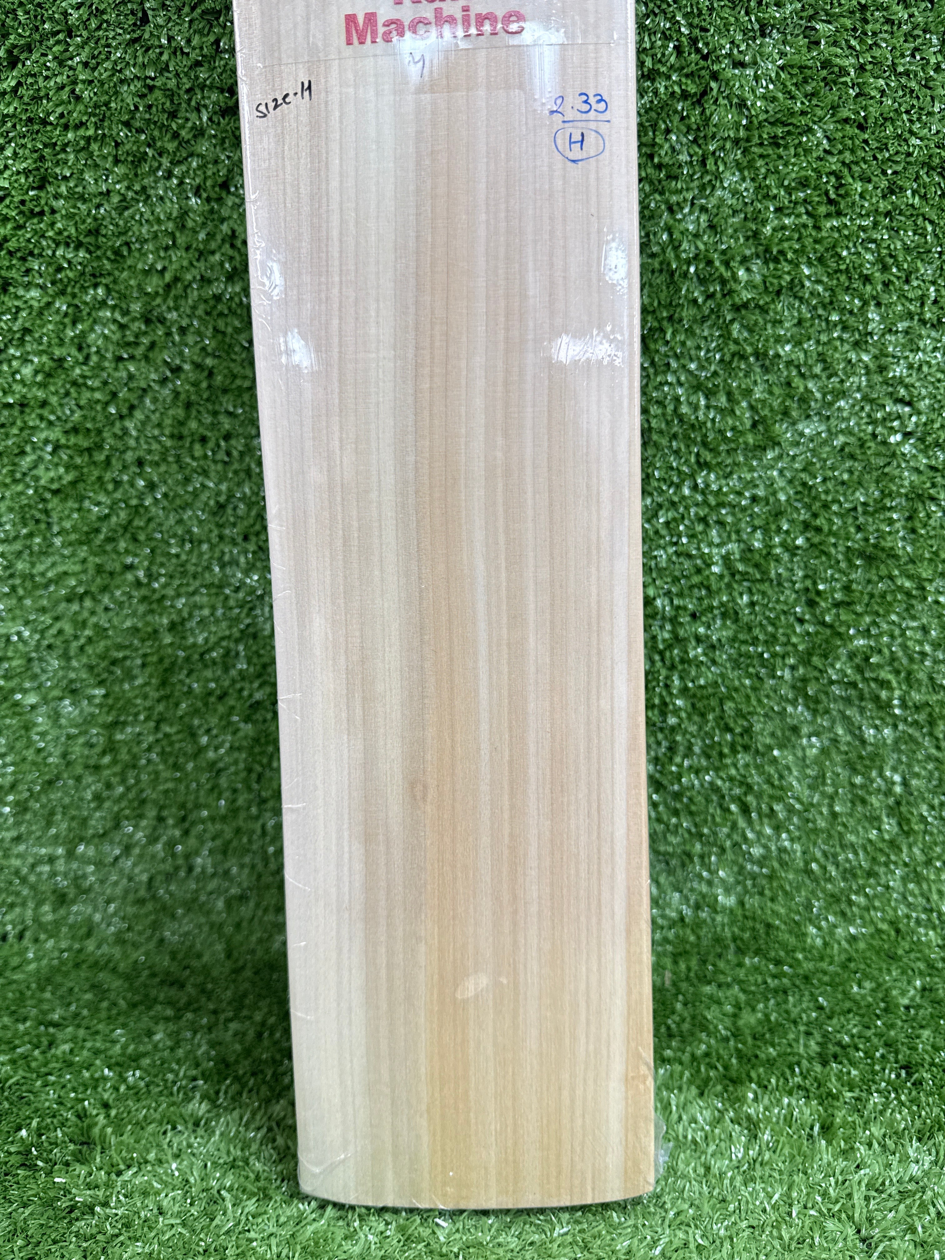 Premium English Willow Cricket Bat - MRF Genius Run Machine Harrow - Perfect for Professional Matches & Training Sessions