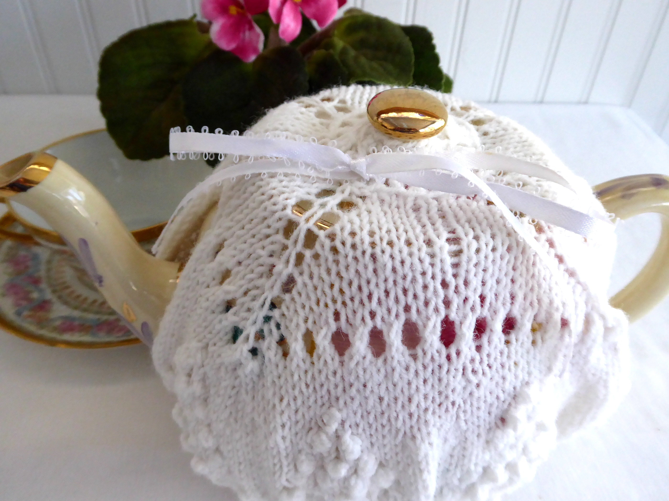 Hand Knit White Tea Cozy with Popcorn Stitch - Medium Stretchable Knitted Tea Pot Cover for English Breakfast, Herbal Tea & Coffee Makers - Perfect for Home, Office & Gift Giving