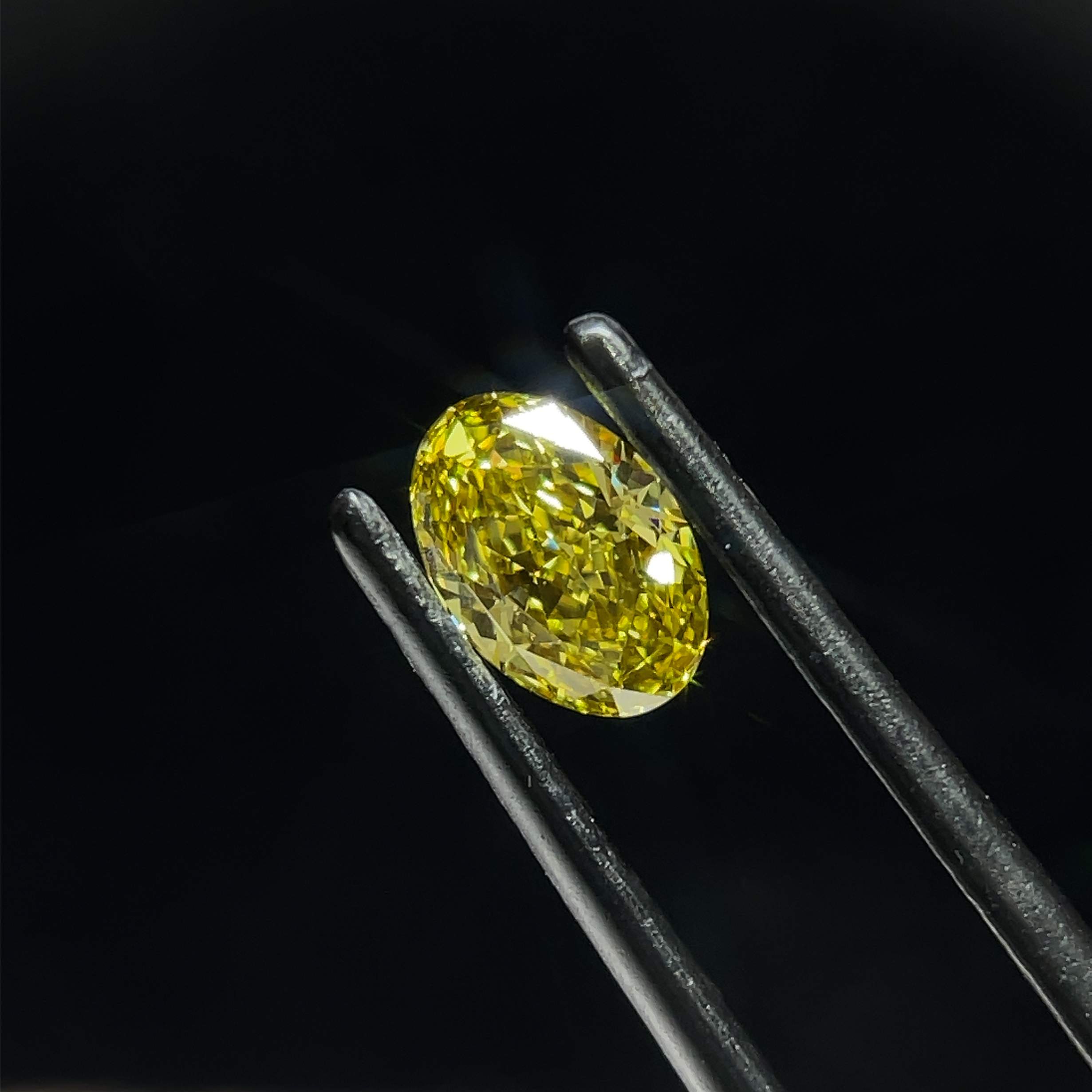 0.69 Carat Oval Lab Grown Diamond - GIA Certified | Perfect for Engagement Rings & Anniversary Gifts