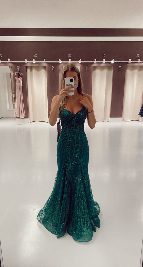 Elegant Green Mermaid Prom Dress with Sequins & Tulle - Formal Evening Gown for Homecoming, Pageants & Special Occasions