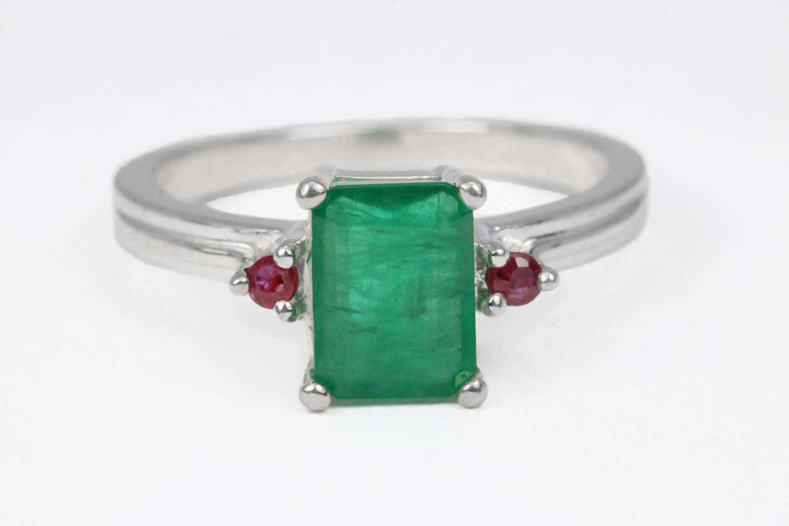 1.30 TCW Emerald & Ruby Three Stone Engagement Ring in 925 Sterling Silver - Perfect for Proposals, Anniversaries & Special Occasions