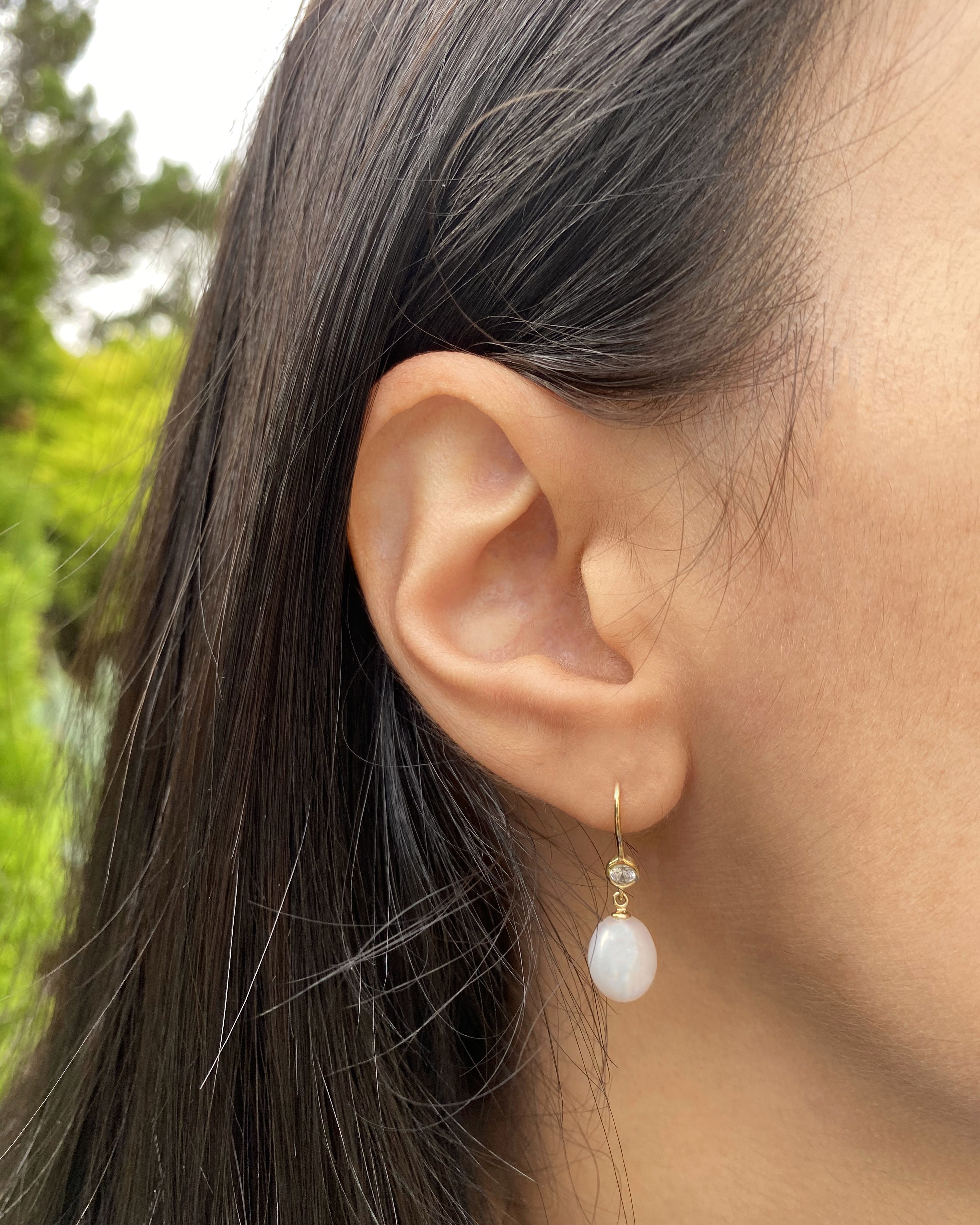 9ct Yellow Gold Freshwater Pearl & Cubic Zirconia Drop Earrings for Women - Elegant Dangle Jewelry for Weddings, Parties & Special Occasions