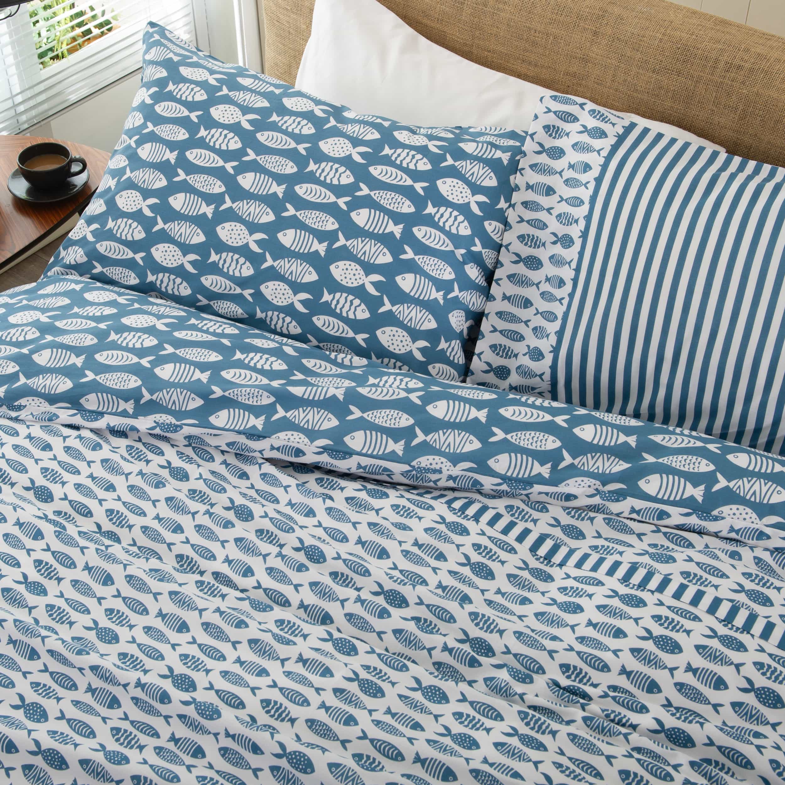 Premium Lobster Creek Small Fish Print Duvet Cover Set - Soft Microfiber Bedding for Kids & Teens - Perfect for Coastal, Nautical, or Underwater Themed Bedrooms