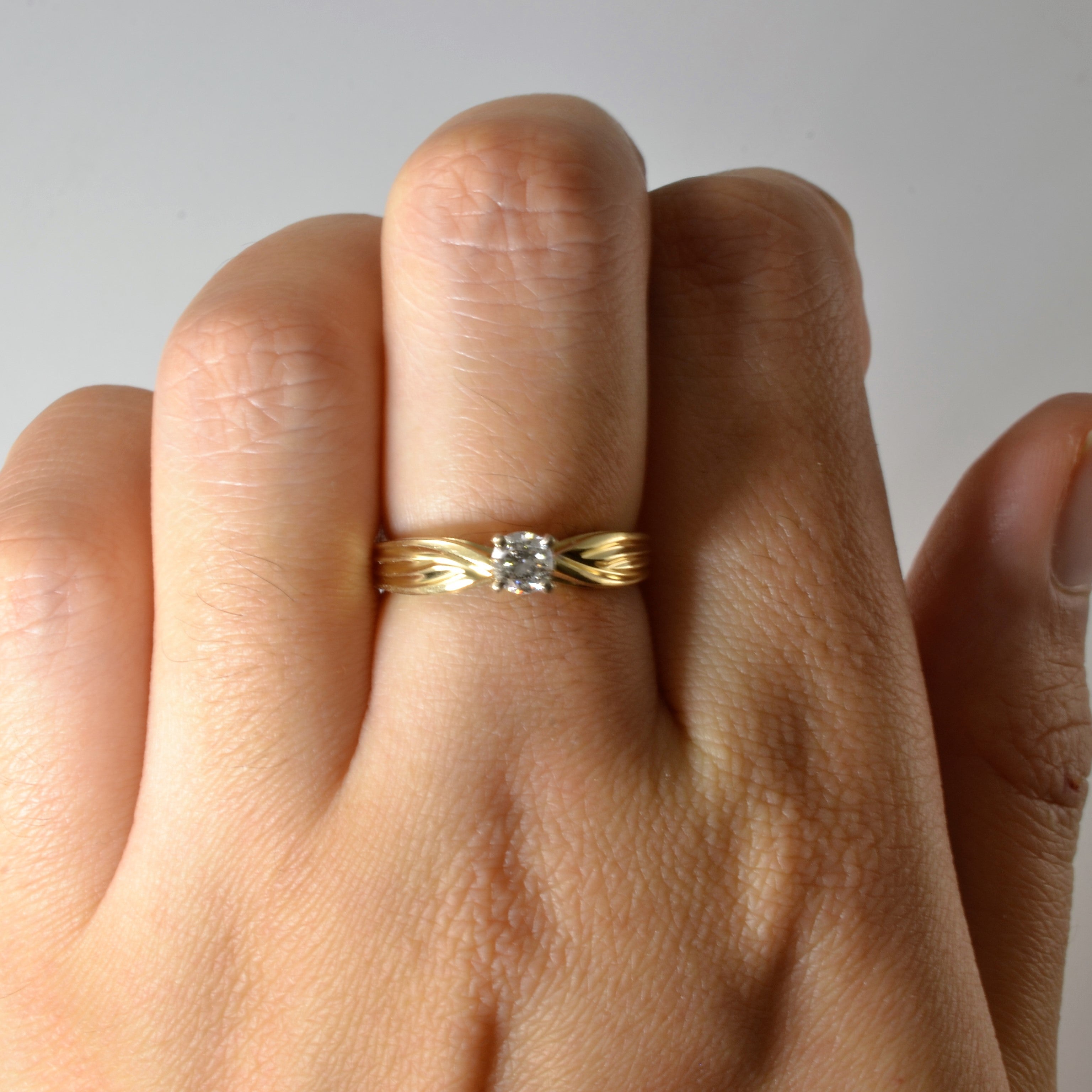 0.26ct Diamond Engagement Ring with Ribbon Twist Design - Size 6 | Perfect for Proposals, Anniversaries & Special Occasions