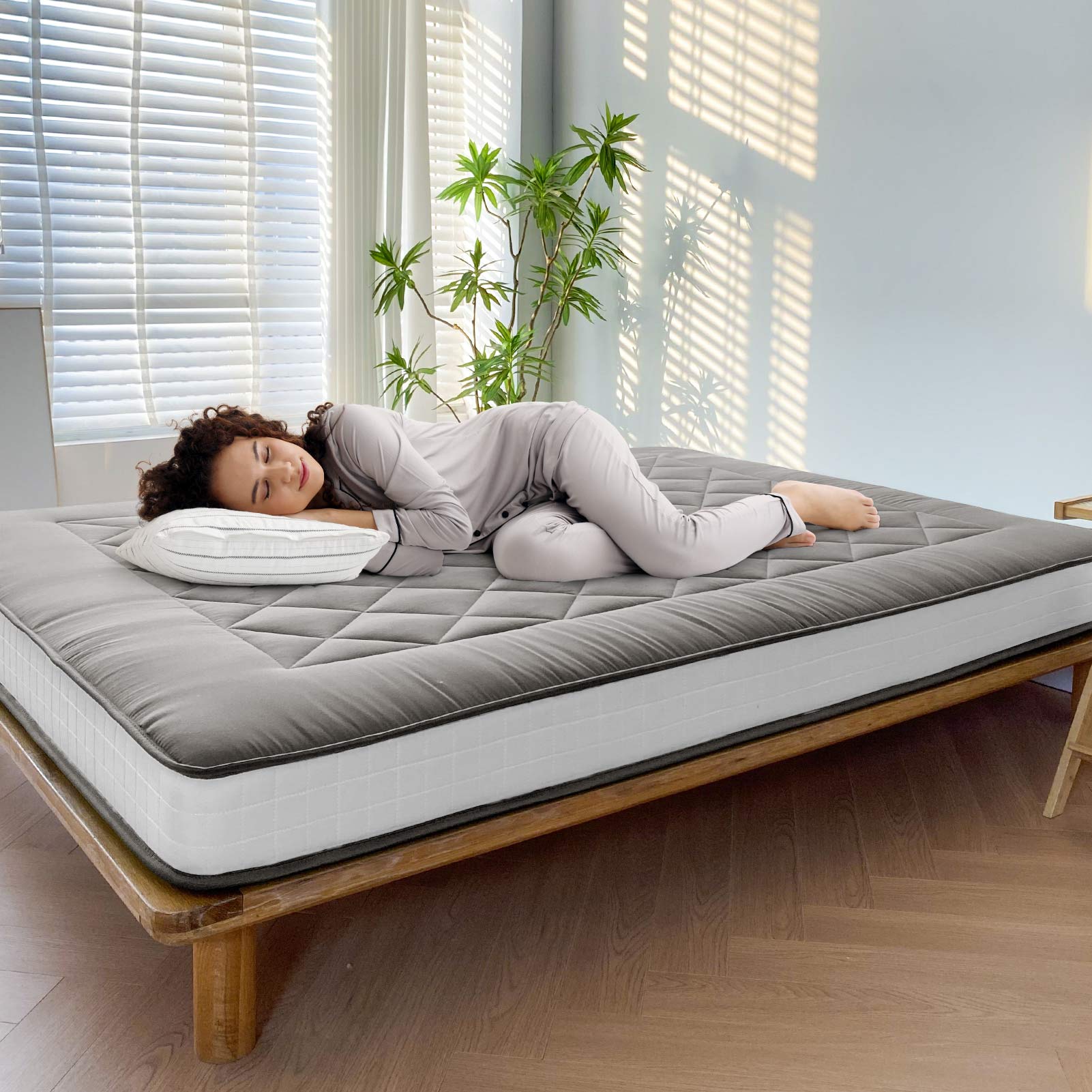 MAXYOYO 6-Inch Extra Thick Japanese Futon Mattress - Premium Diamond Quilted Floor Bed for Bedroom, Guest Room & Small Spaces - Dark Grey - Ideal for Apartments, Dorms & Minimalist Living