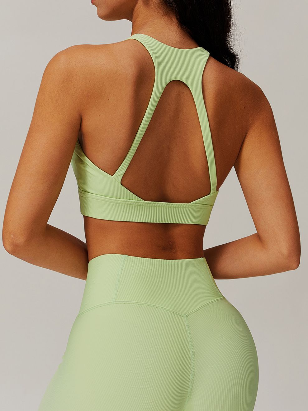 ZASUWA Women's Solid Color Hollow Out U Neck Quick Dry Sports Bra - Perfect for Yoga, Running & Gym Workouts