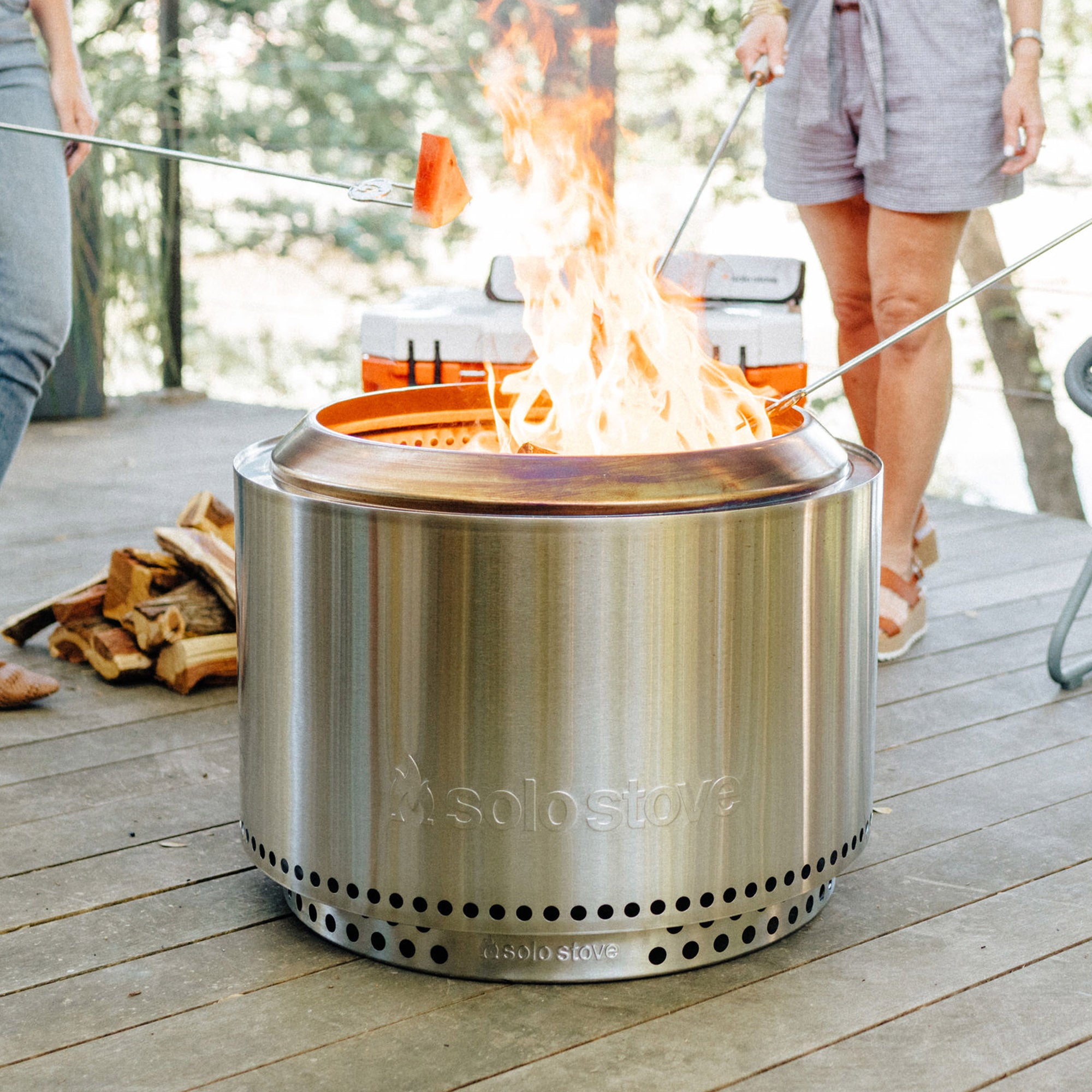 Solo Stove Yukon + Stand 2.0 - Smokeless Fire Pit for Outdoor Camping, Backyard, Patio & Bonfire - Stainless Steel Portable Fire Pit with Stand for Wood Burning - Perfect for Camping Trips, Backyard Gatherings & Outdoor Adventures