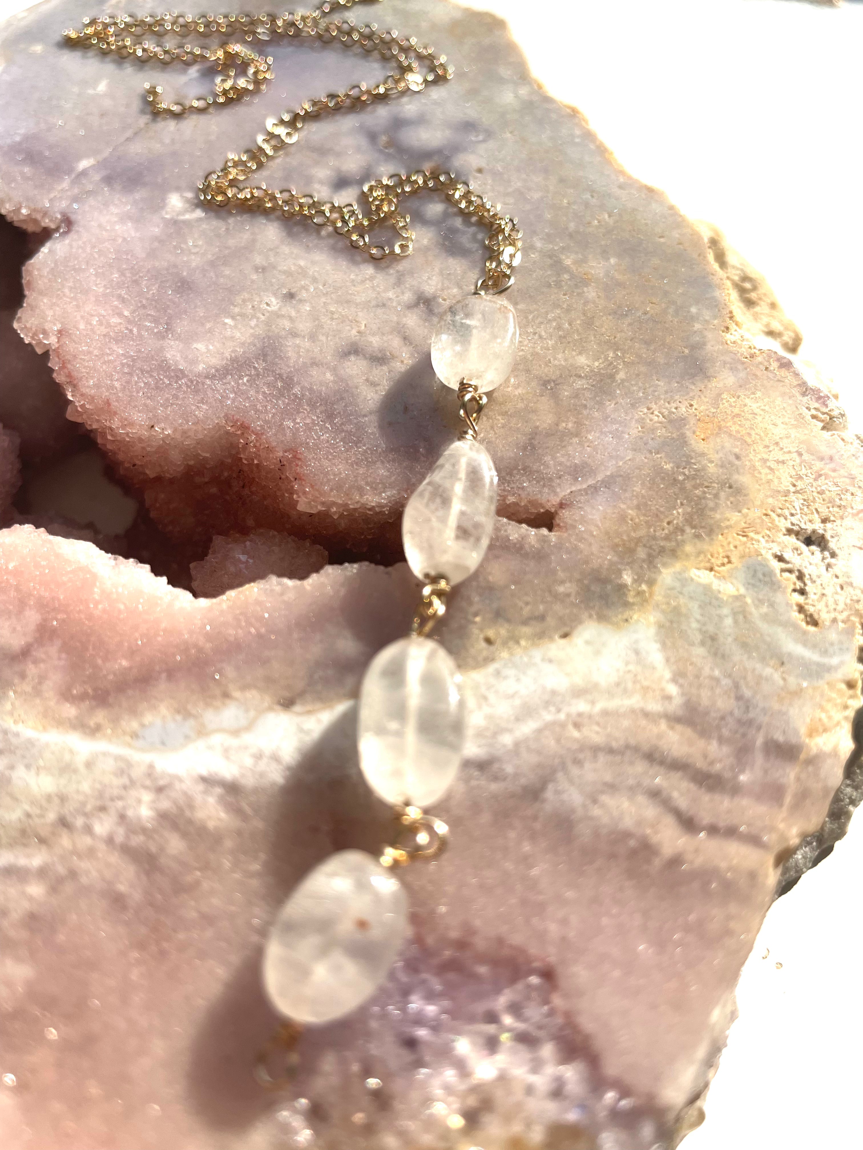 Natural Clear Quartz Lariat Necklace for Women - Healing Crystal Pendant Jewelry for Meditation, Yoga & Spiritual Energy