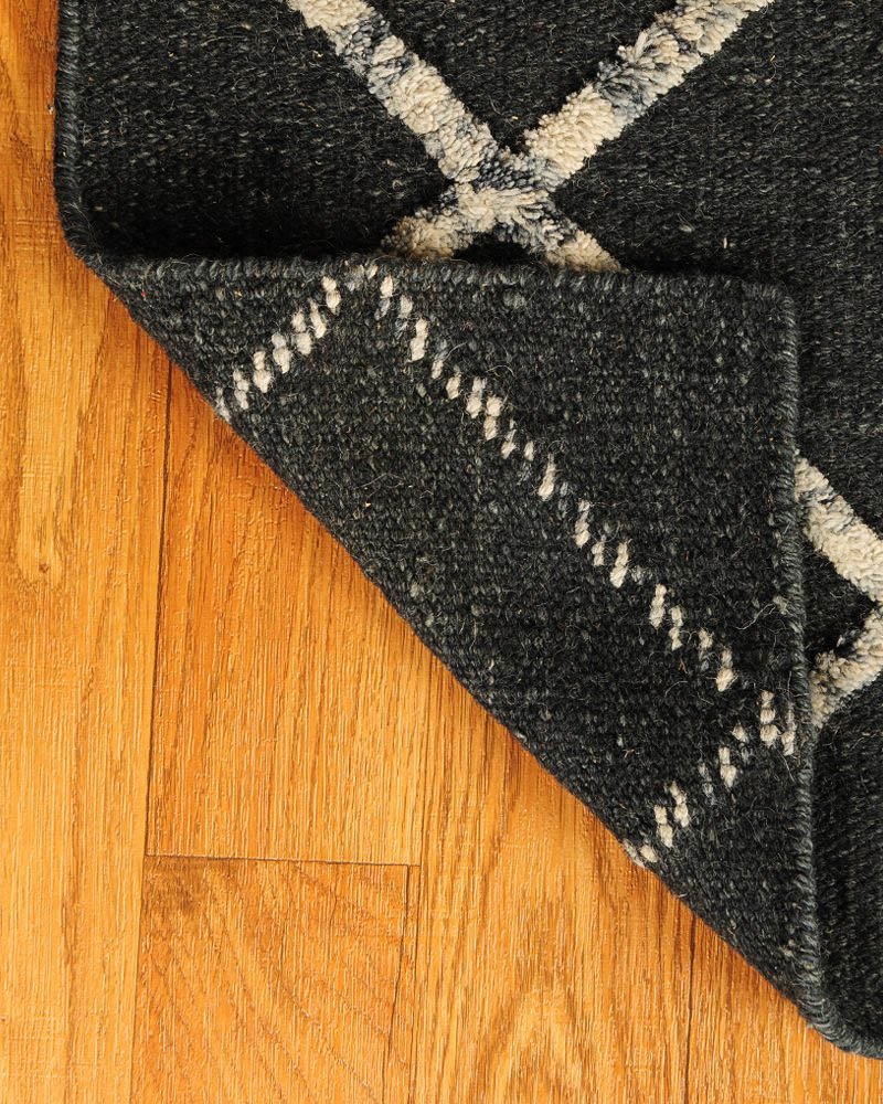 Handwoven Black Wool Area Rug 8' x 10' - Natural Fiber Living Room & Bedroom Rug - Eco-Friendly Home Decor for Cozy Spaces - Perfect for Modern Farmhouse, Boho Chic & Scandinavian Style Interiors