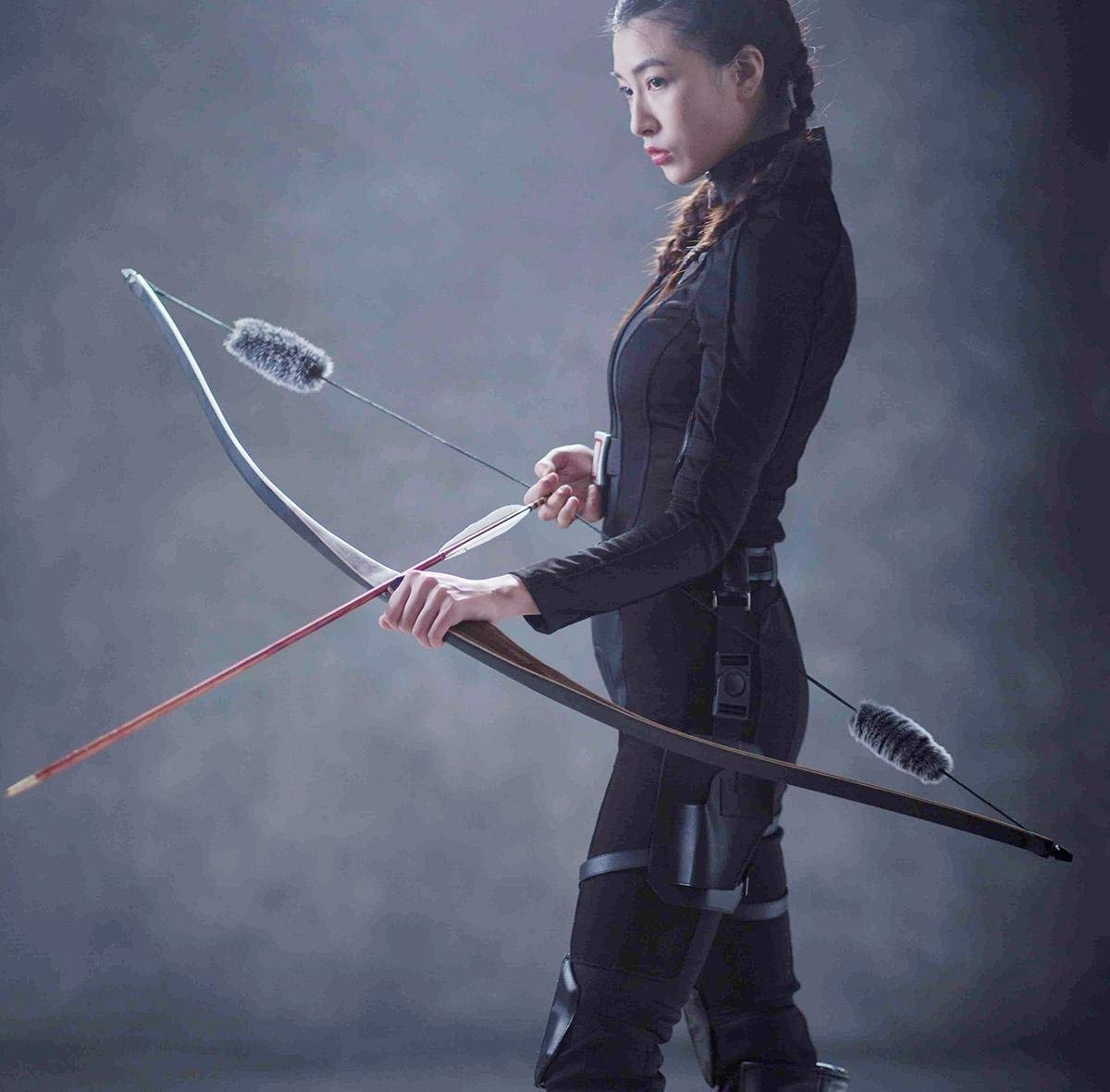 TOPARCHERY 54'' Traditional Wood Recurve Bow for Hunting & Target Practice - Right Handed, One-Piece Design with String Silencer - Perfect for Outdoor Adventures, Archery Training & Backyard Shooting