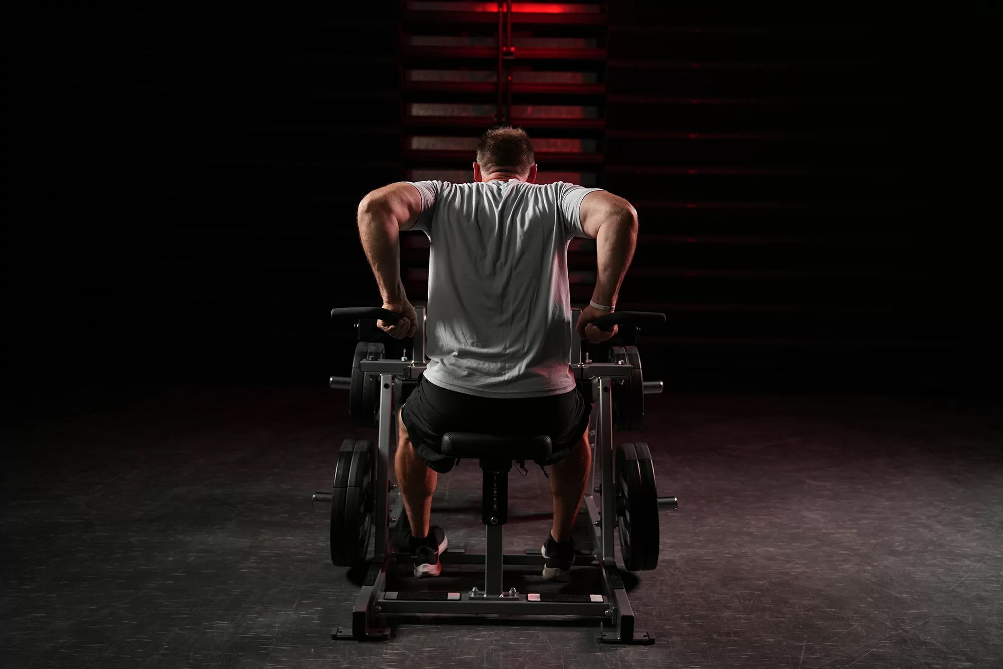 Hammer Strength Plate Loaded Seated Dip Machine - Professional Gym Equipment for Triceps & Chest Workout | Perfect for Home & Commercial Gyms