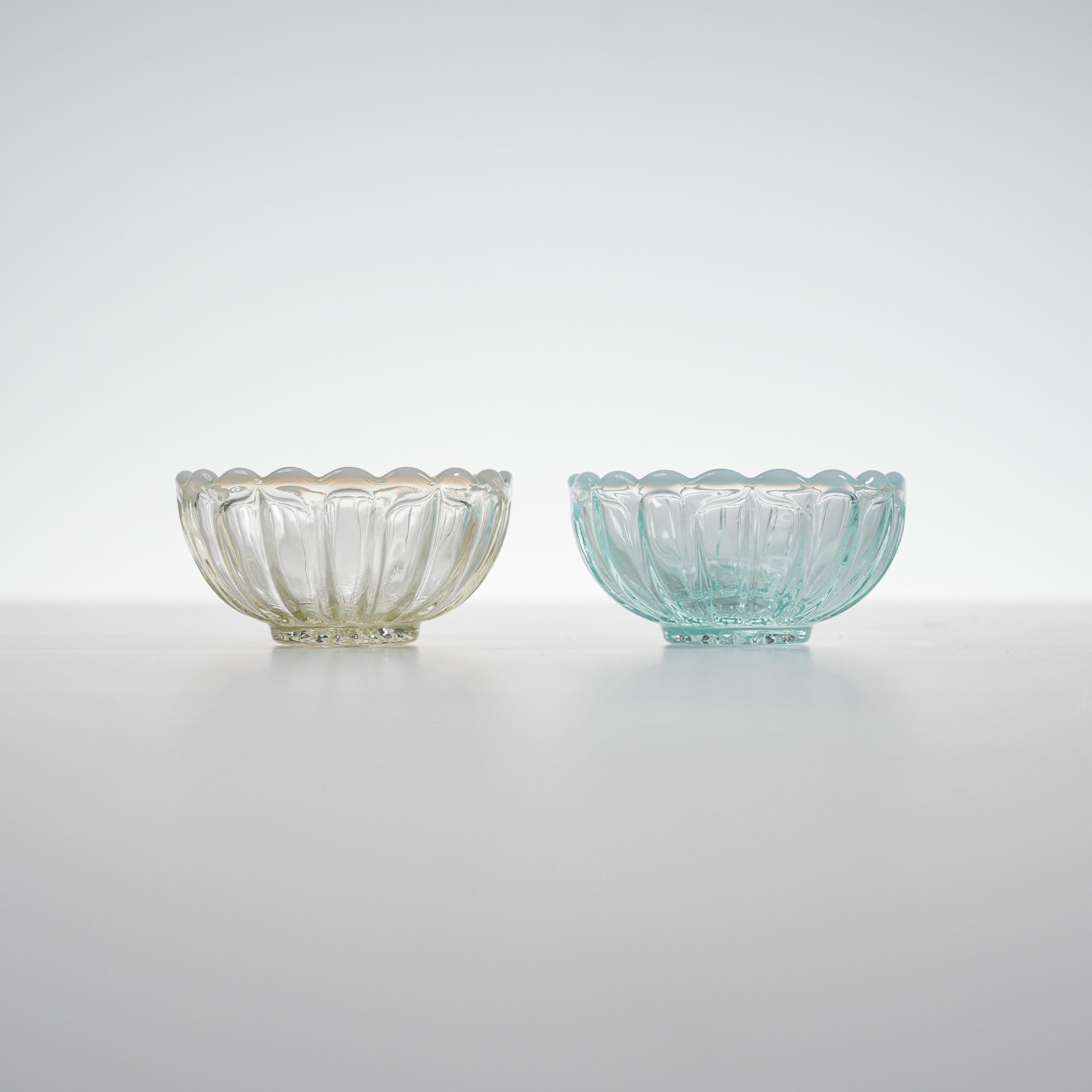 Hirota Glass Snow Flower Glass Bowl 7cm - Japanese Handcrafted Glassware for Dessert, Candy & Home Decor