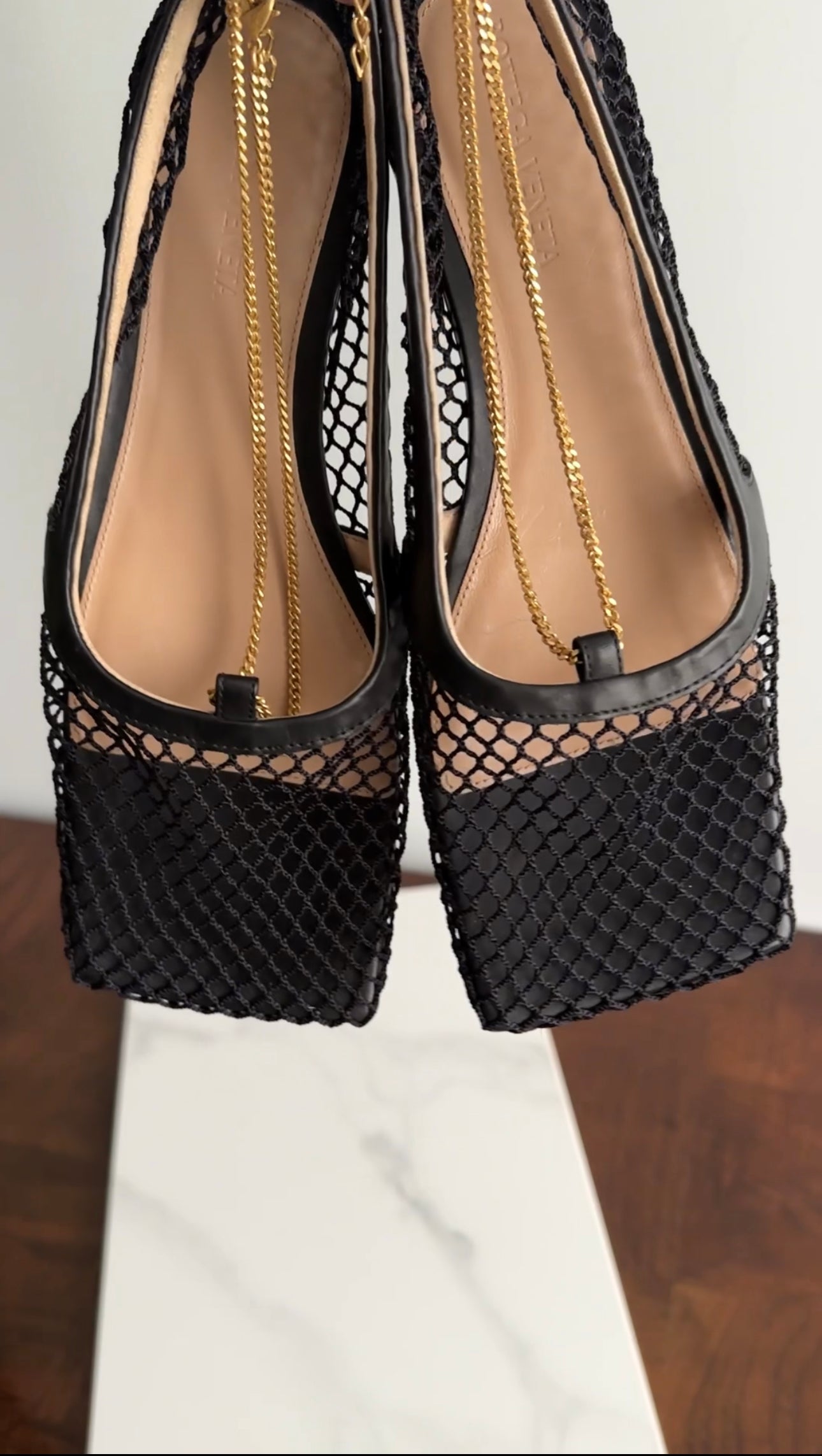 Bottega Veneta Black Mesh Chain Flats Women's Size 37.5 - Stylish & Comfortable for Casual Outings, Office Wear & Evening Events