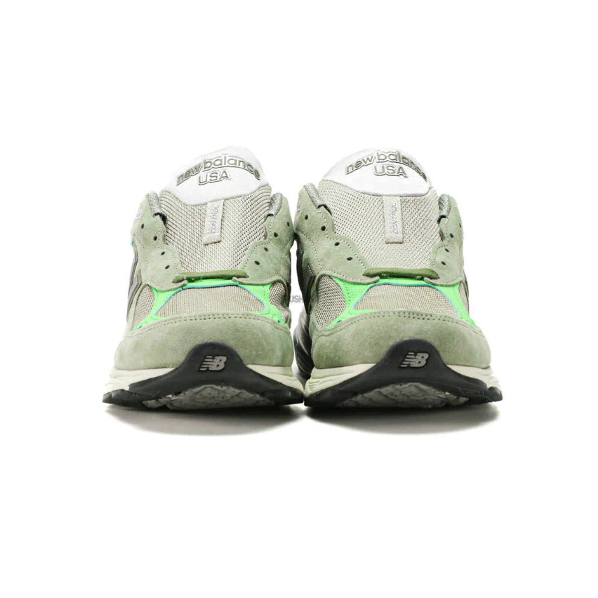 New Balance 990v3 x Patta 'Keep Your Family Close' Sneakers (2022) - Limited Edition Running Shoes for Men & Women - Perfect for Jogging, Gym Workouts and Streetwear Fashion