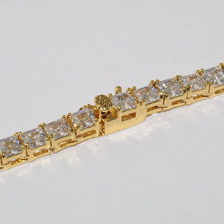 Exquisite Gold Plated Asscher Cut Lab-Created Tennis Chain Necklace for Men & Women - Perfect for Parties, Weddings & Special Occasions