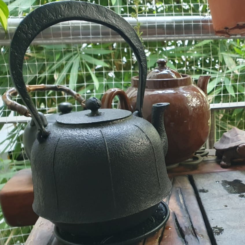 Authentic Japanese Nanbu Tetsubin Iron Teapot - Koizumi Nizaemon 11th Generation Suzuran Gata Cast Iron Kettle with Gift Box - Perfect for Tea Ceremonies, Home Decor & Japanese Tea Lovers