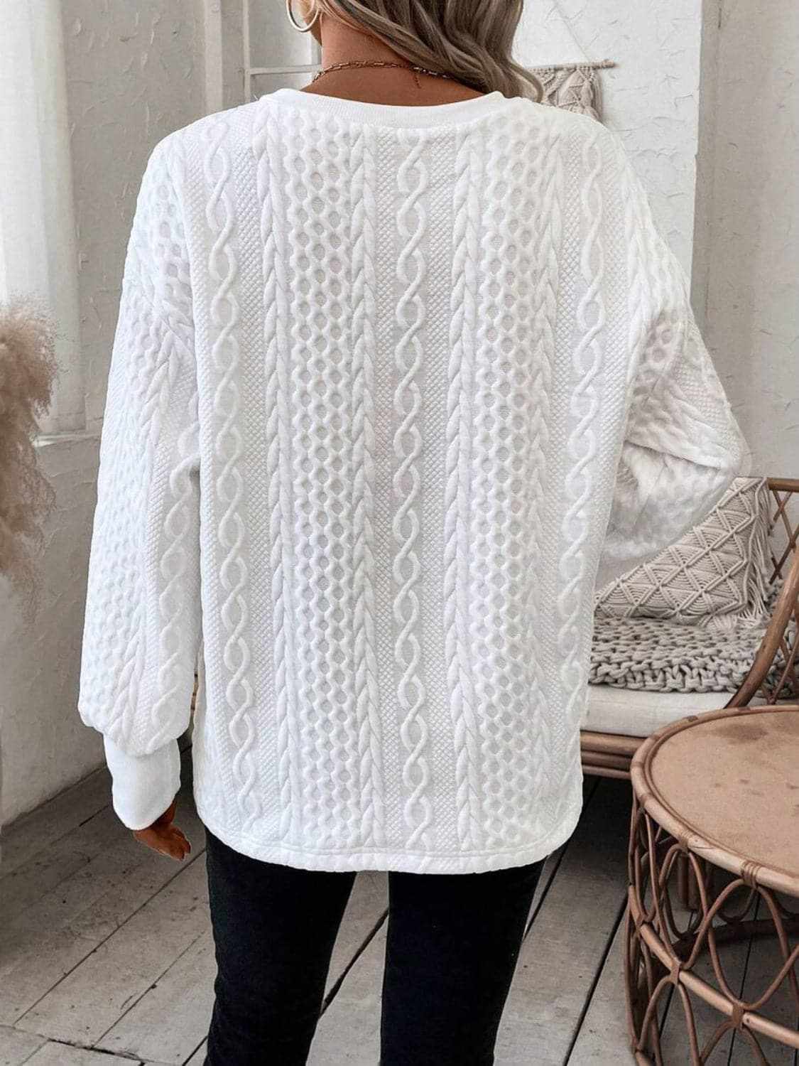 Stylish Women's Casual V-Neck Long Sleeve T-Shirt - Comfortable Everyday Wear for Work & Outings