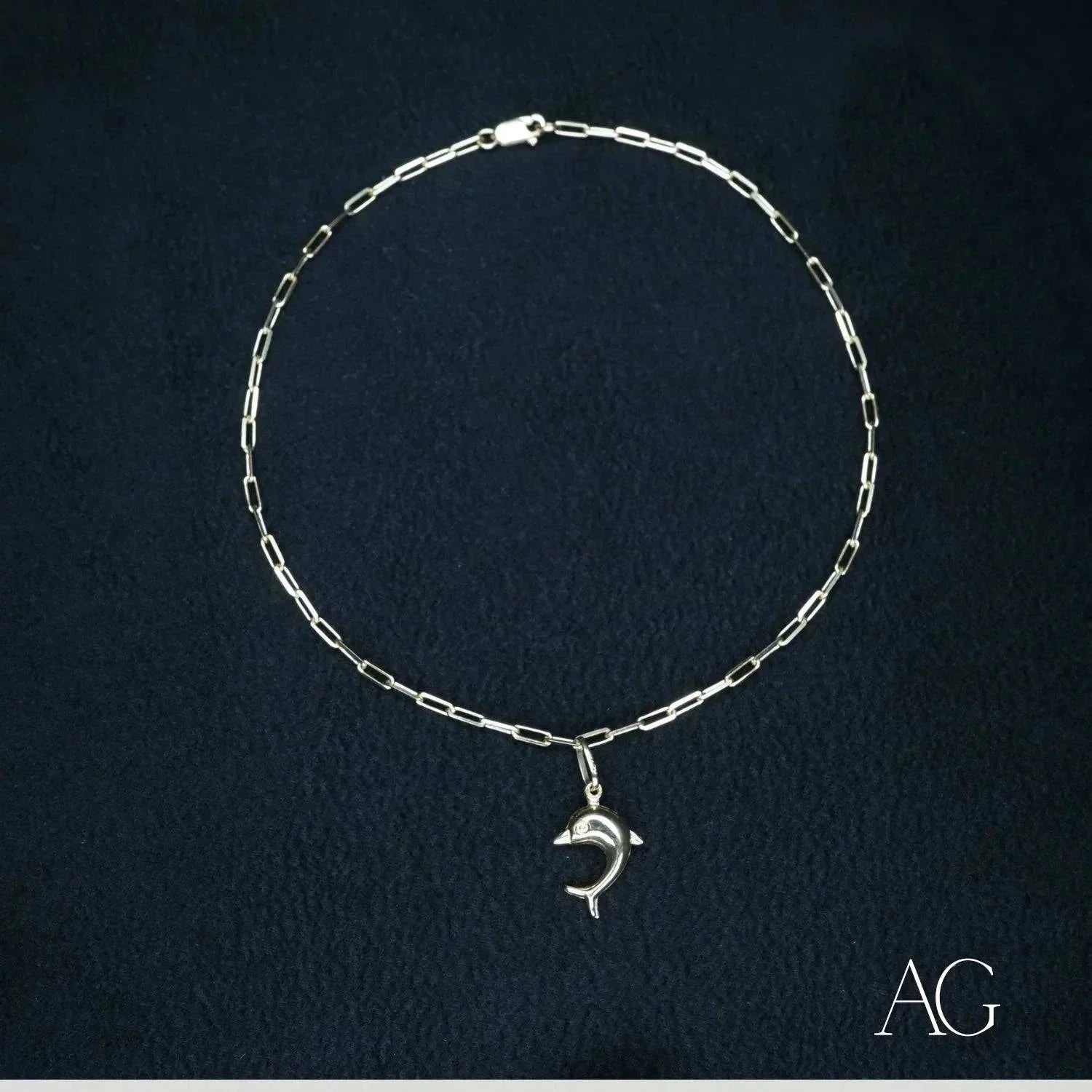 18k Gold Dolphin Charm Anklet - Elegant Adjustable Ankle Bracelet for Women, Perfect for Beach Vacations & Summer Outfits