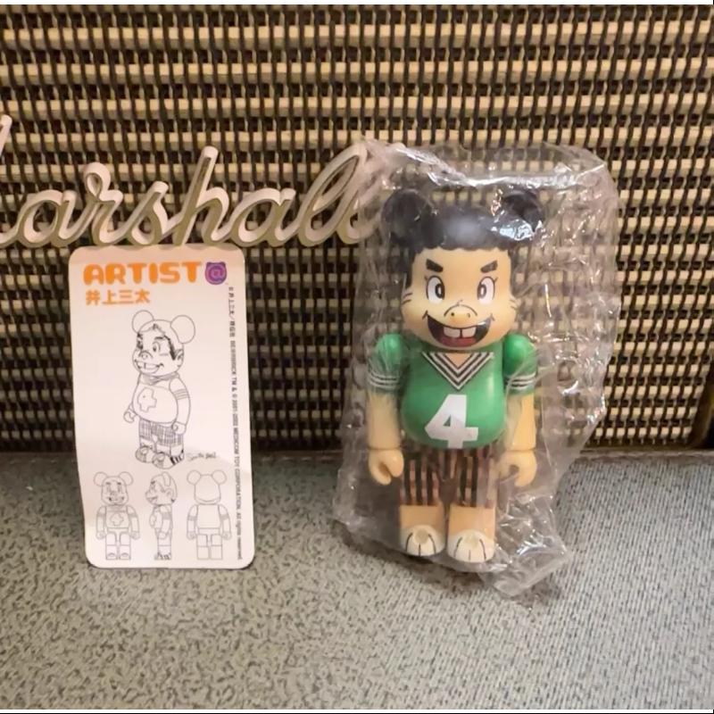 Be@rbrick Series 4 Inoue Santa 100% Collectible Art Toy - Limited Edition Japanese Designer Vinyl Figure for Display & Investment | Perfect for Anime Fans, Home Decor, and Gift Giving