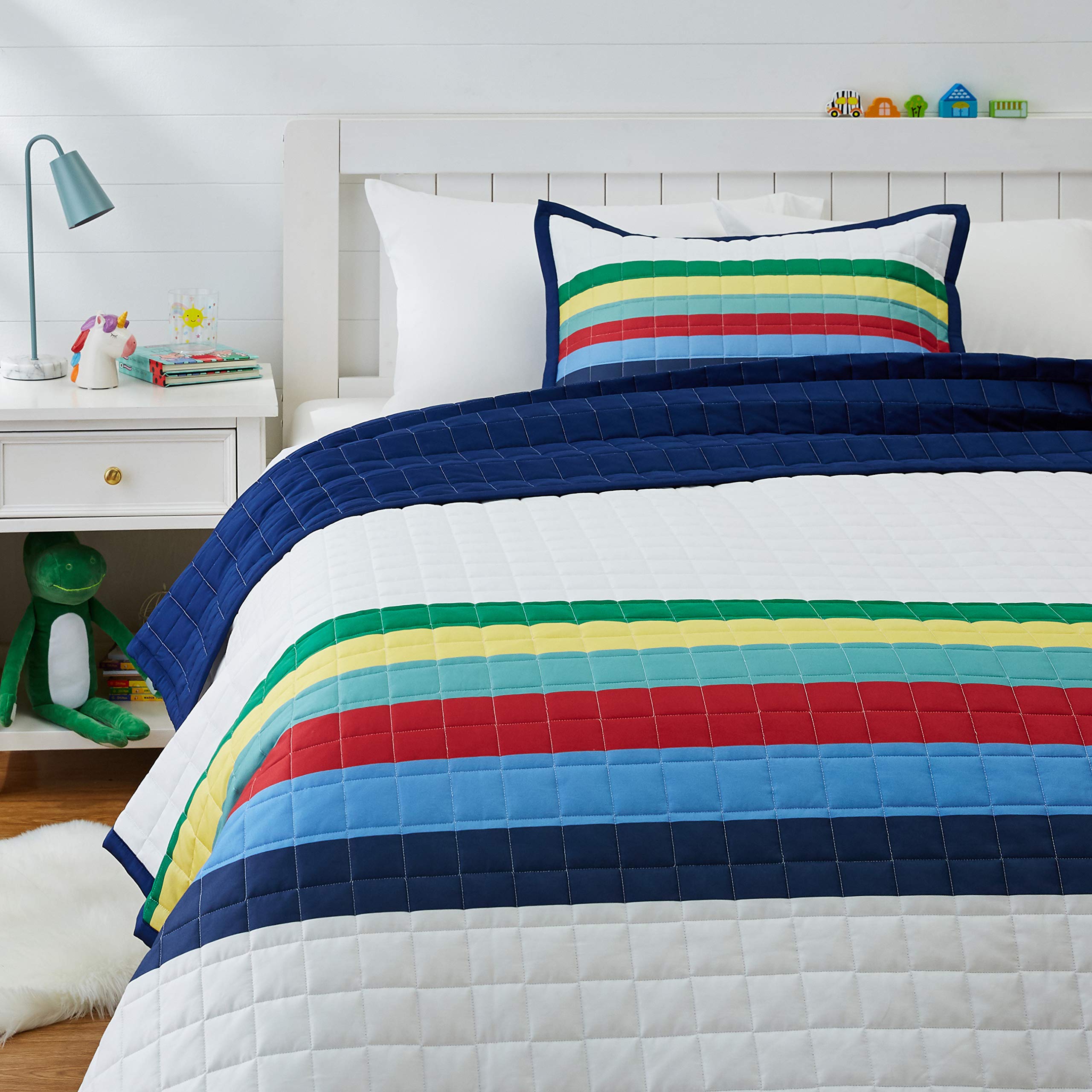 Amazon Basics Kids Cotton Reversible Quilt Bedspread - Full/Queen Size, Stripes & Midnight Blue Design | Soft & Breathable Bed Cover for Boys & Girls | Perfect for Bedrooms, Sleepovers & Dorm Rooms