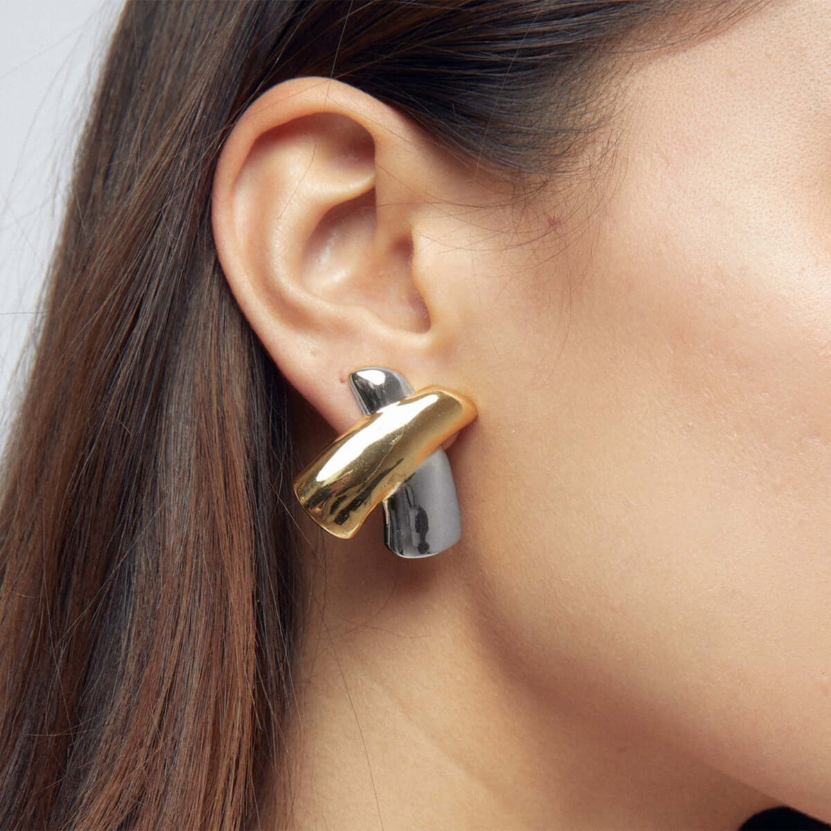 Duo Tone Flower Conch Shell Stud Earrings for Women | JDE6016 | Elegant Boho Jewelry for Beach Weddings, Summer Parties & Casual Wear