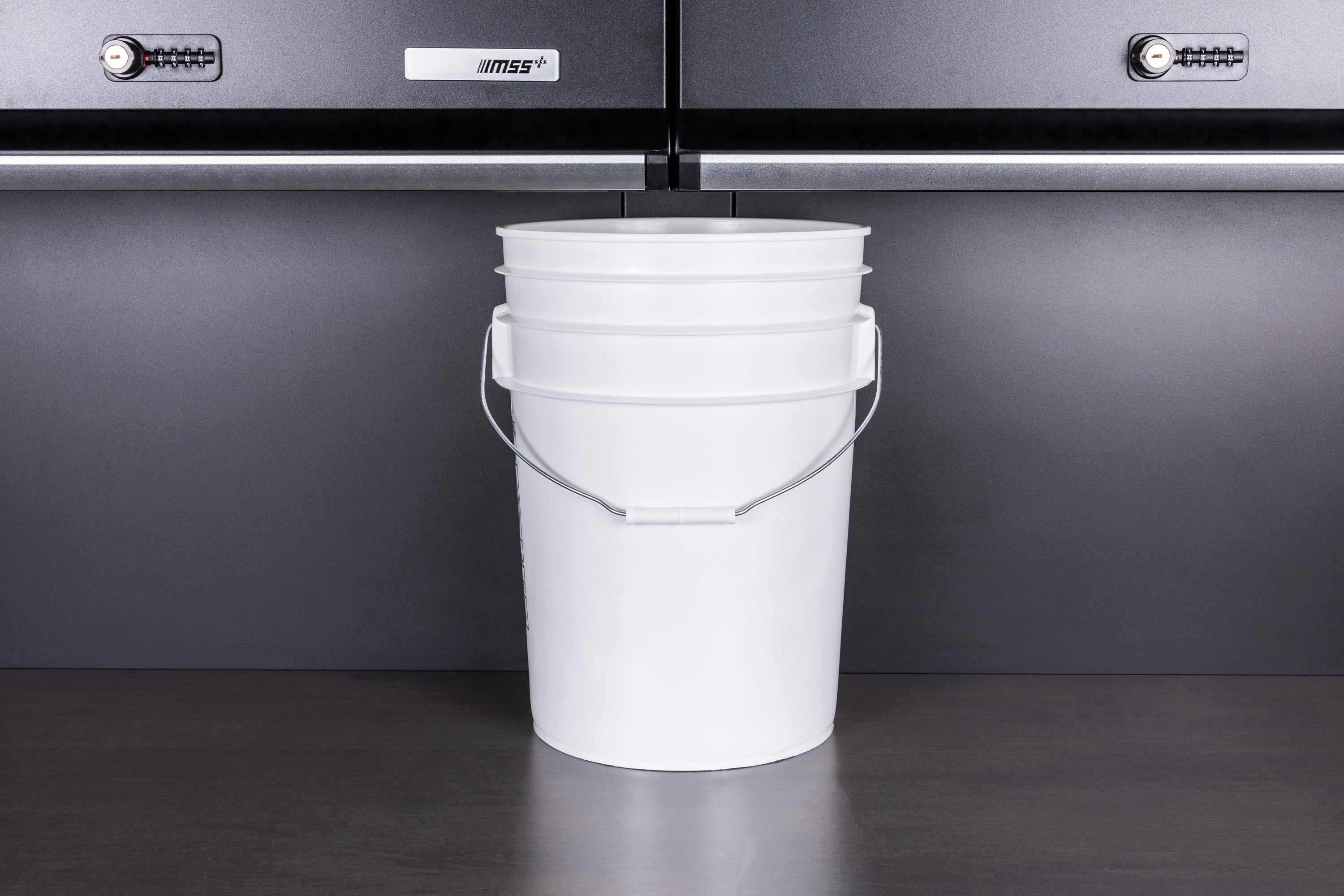 6 Gallon Buckets with Lids - Heavy Duty Plastic Pails for Storage, Construction, Painting & DIY Projects | Food Safe & Durable for Home, Garden & Industrial Use