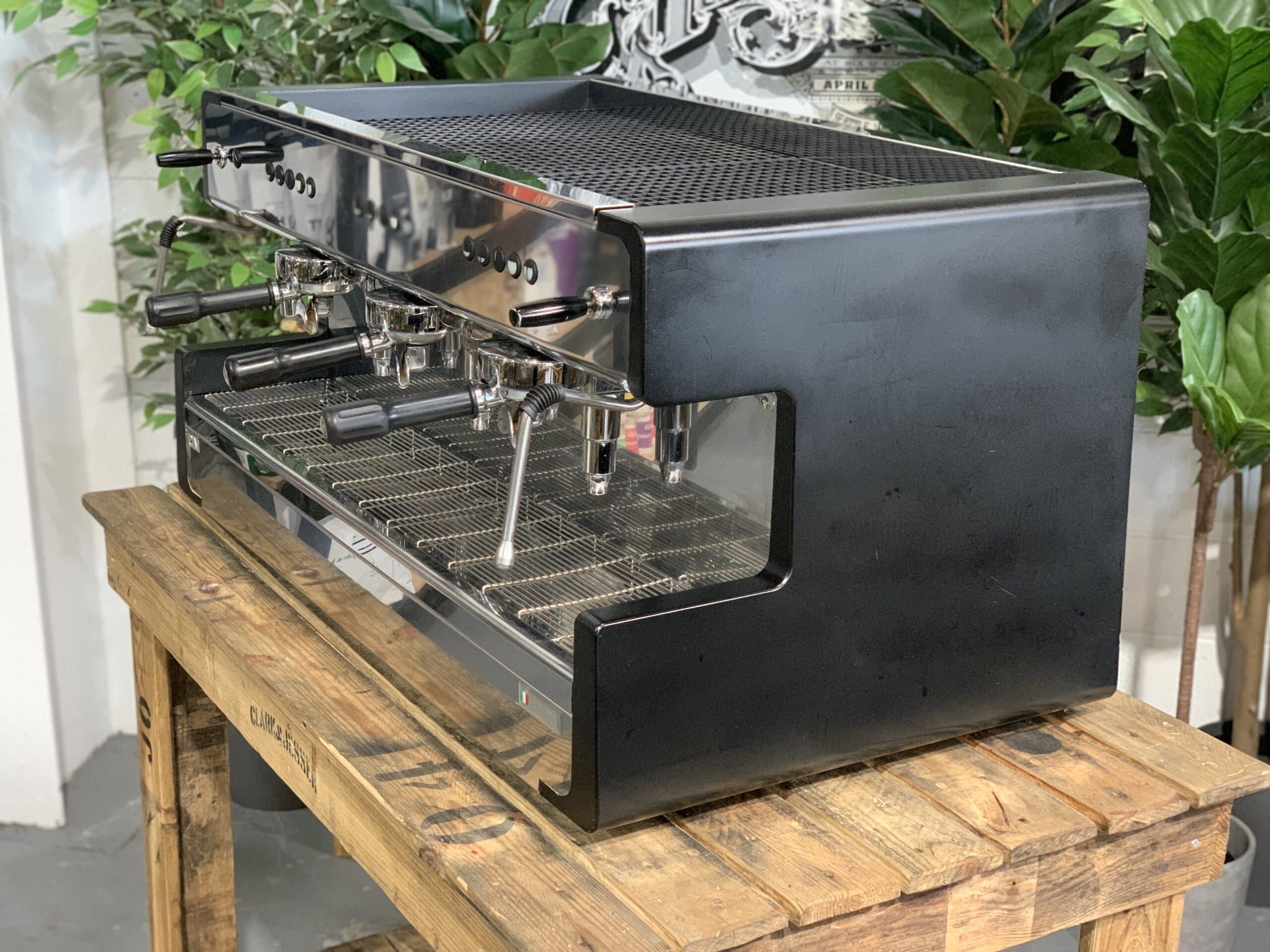 CIME CO 05 3 Group Black Commercial Espresso Machine - Professional Coffee Maker for Cafes, Restaurants & Offices | Perfect for High-Volume Brewing & Barista Training
