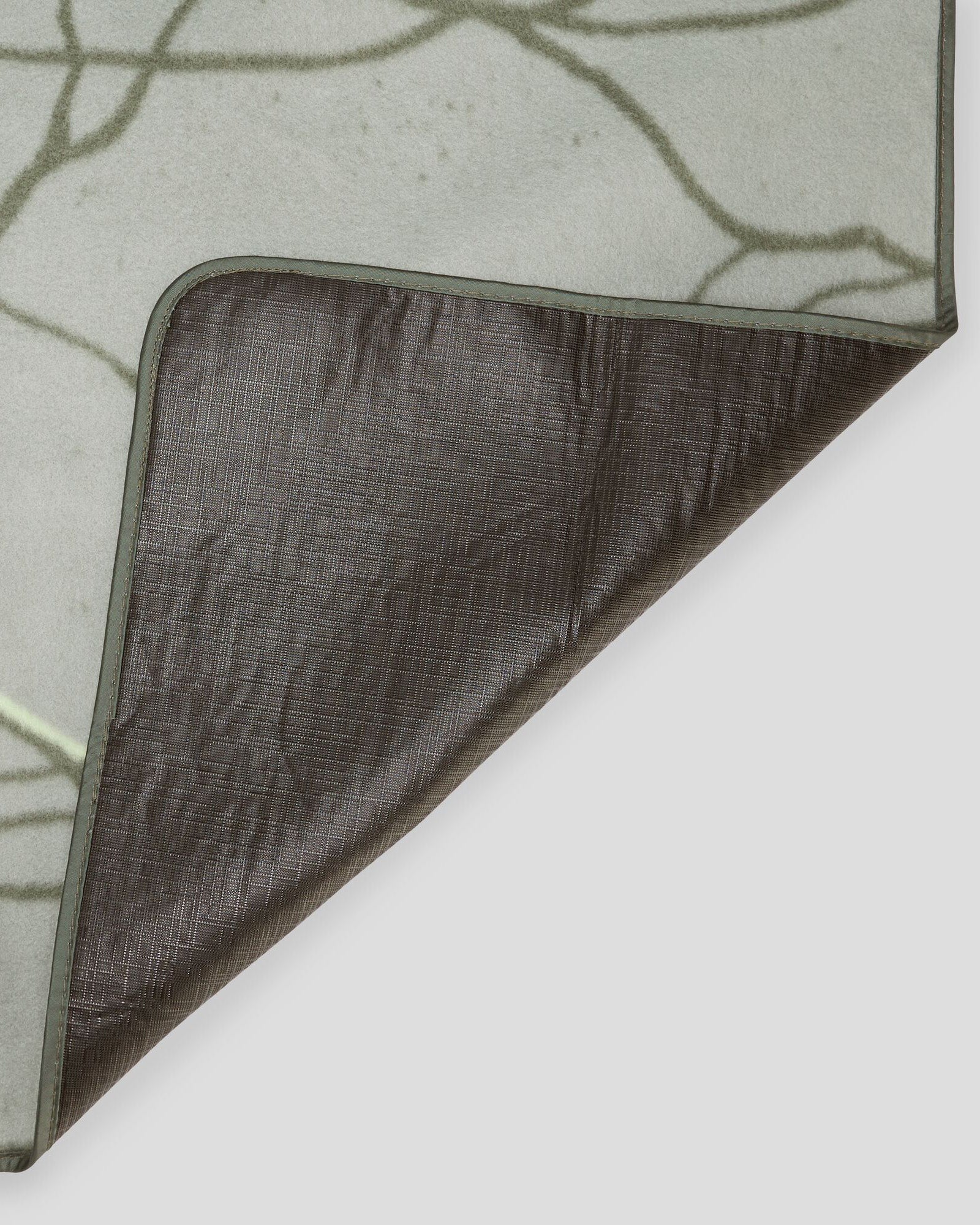 Roamer Picnic Rug Medium - Waterproof Outdoor Blanket with Gum Tree Rocky Print for Beach, Camping, and Park Adventures