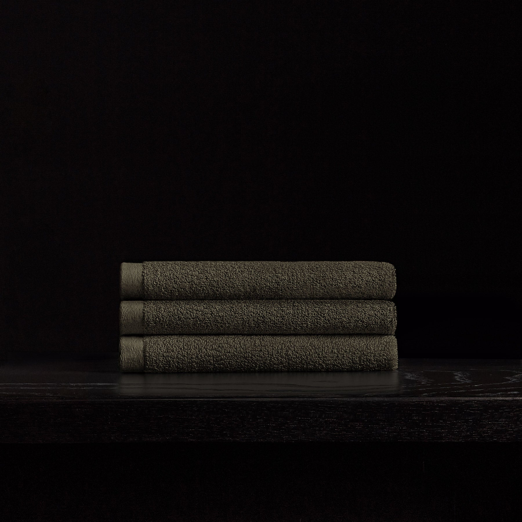Premium Dark Palm Wash Towel - Super Soft & Absorbent Bath & Face Towel for Spa, Gym & Travel - Eco-Friendly & Quick-Drying