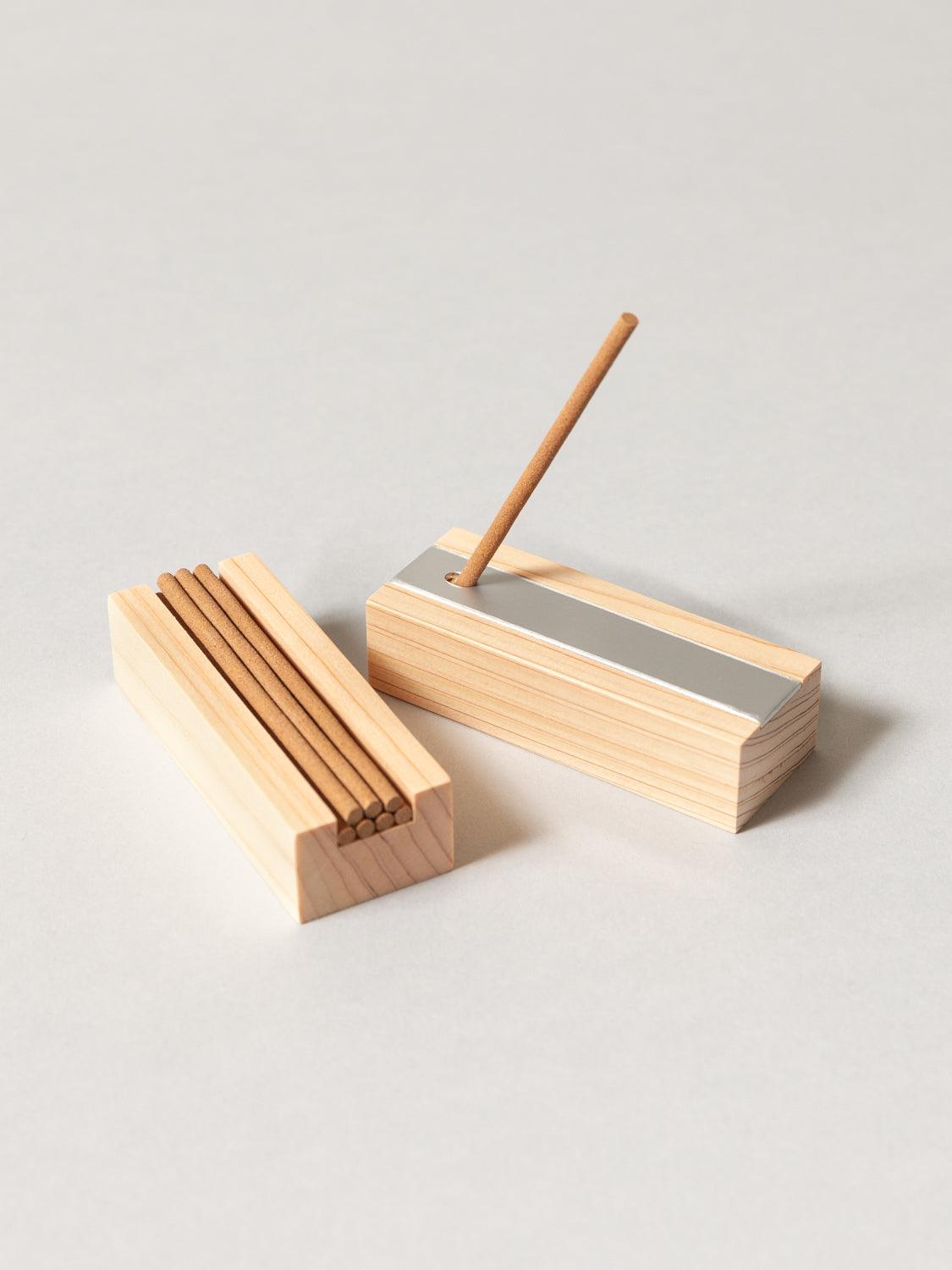 Premium Japanese Hinoki Natural Incense Sticks - Relaxing Aromatherapy for Meditation, Yoga & Home Spa - Handmade with Pure Cypress Wood