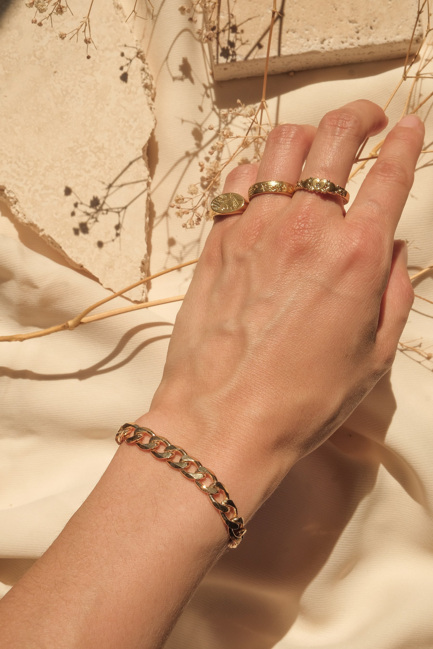Gia Chunky Bracelet for Women - Trendy Gold Plated Statement Jewelry - Perfect for Parties, Weddings & Everyday Wear