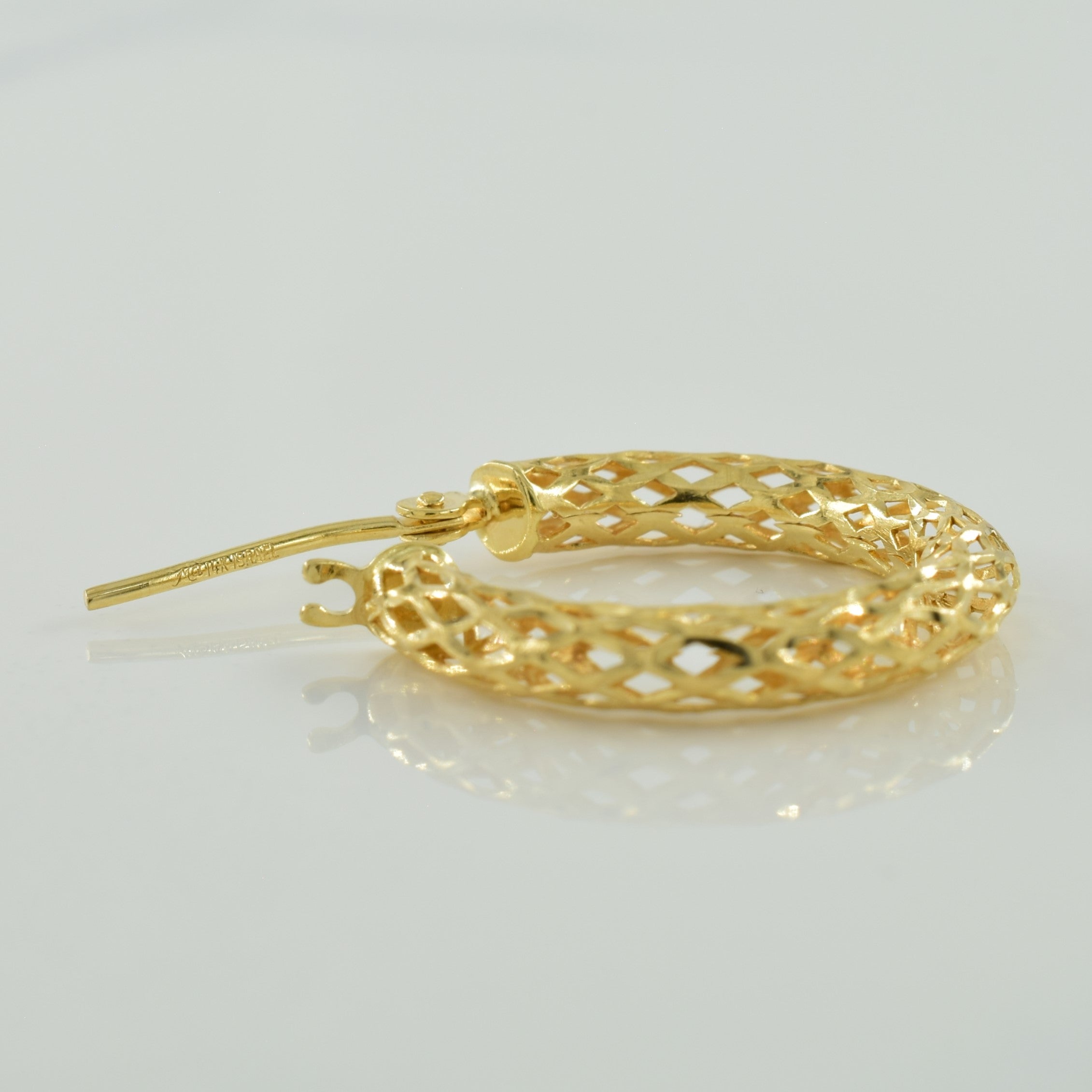 14K Yellow Gold Hoop Earrings for Women - Classic Dainty Huggie Hoops - Perfect for Everyday Wear, Gifts & Special Occasions