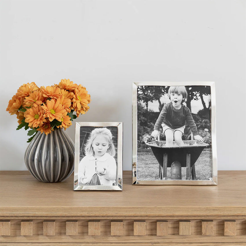 Addison Ross Modern Wave Picture Frame - Elegant Contemporary Photo Frame for Wall & Tabletop Display - Perfect for Home, Office & Gift Decor