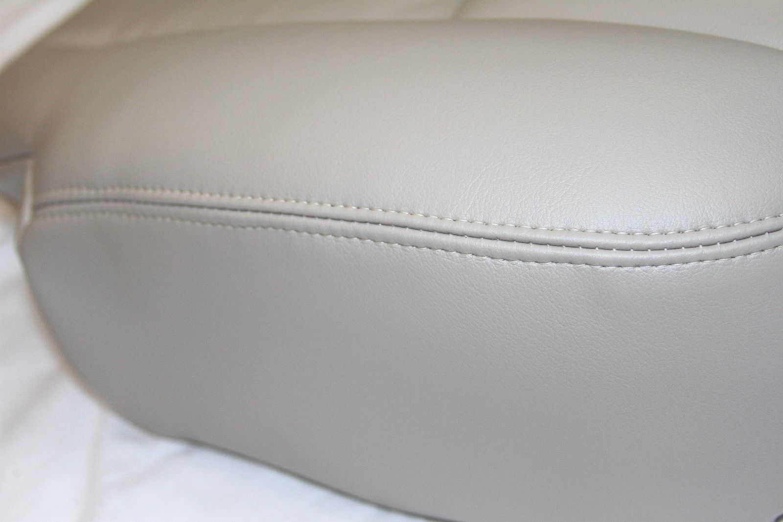 2003-2006 Chevy Tahoe & Suburban Genuine Synthetic Leather Seat Cover - Tan Color #522 - Perfect for Road Trips & Daily Commuting
