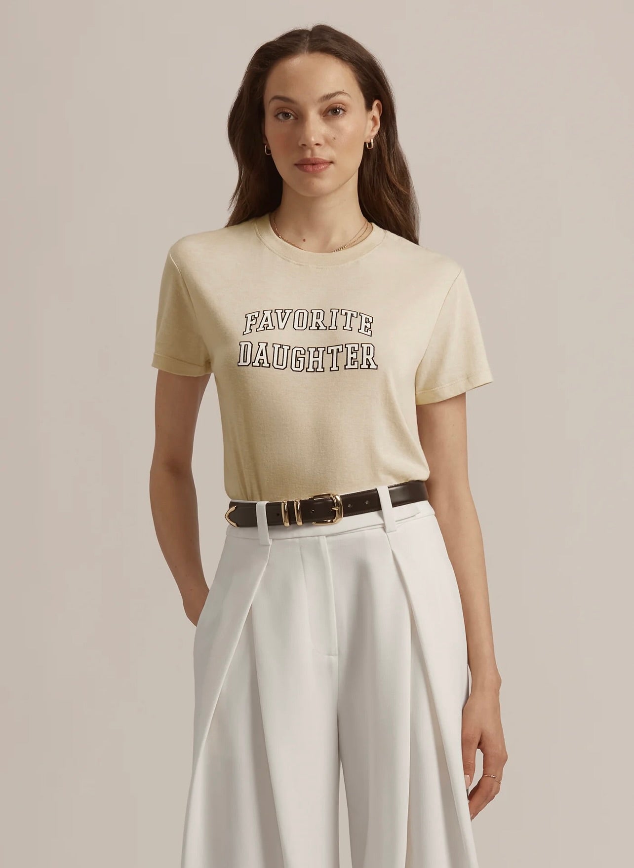 Cropped Collegiate T-Shirt for Women - Vintage Style Short Sleeve Top | Perfect for Casual Wear, College Outfits & Street Fashion